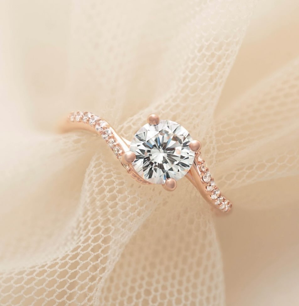 Love shines brightest in a diamond. 💎 
.
.
.
#HTimWilliams #Smallbusiness #Familyowned #Sandiegojeweler #Custom #Shoplocal #Timeless #Handcrafted #Jewelrylover #Highjewerly #Accessories #Design #EverAndEverBride #RingGoals #LoveInEveryCarat #Engagem