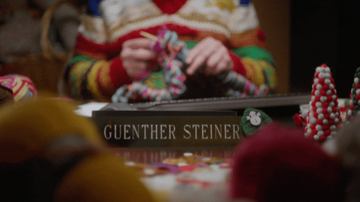 MoneyGram_Holiday_16x9_global_30.gif