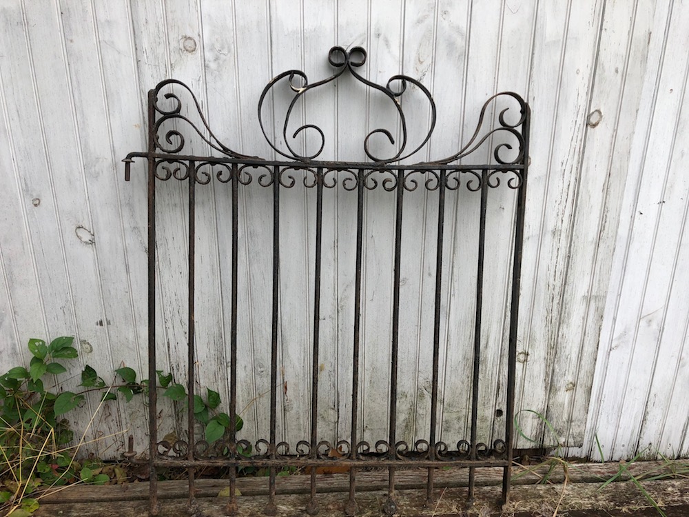 gate_barn_sm.jpg