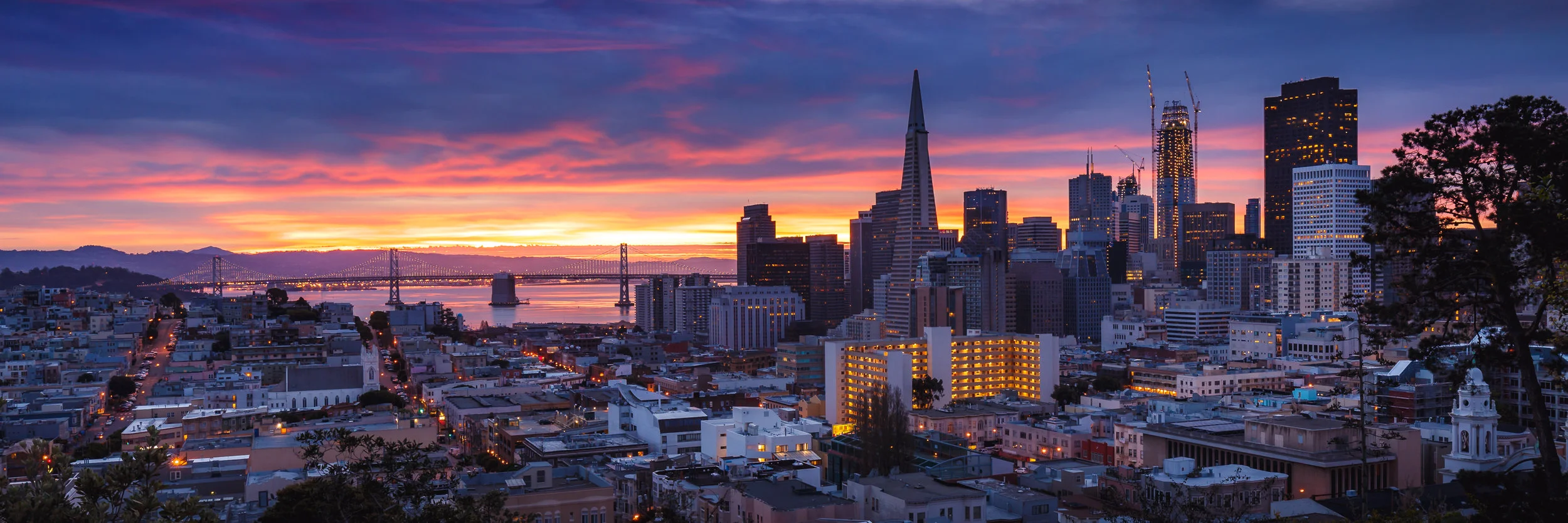 san-francisco-at-dawn-A8SR5LJ.jpg