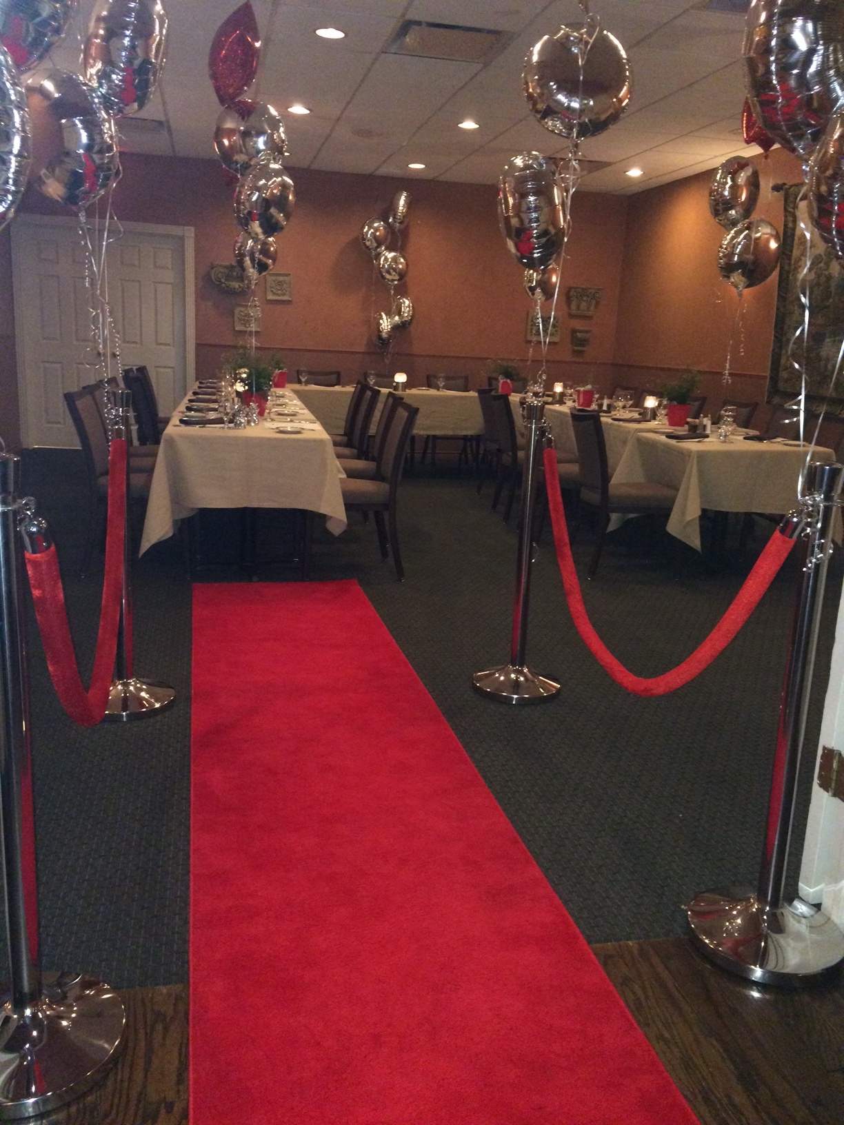 banquet room RED CARPET.JPG