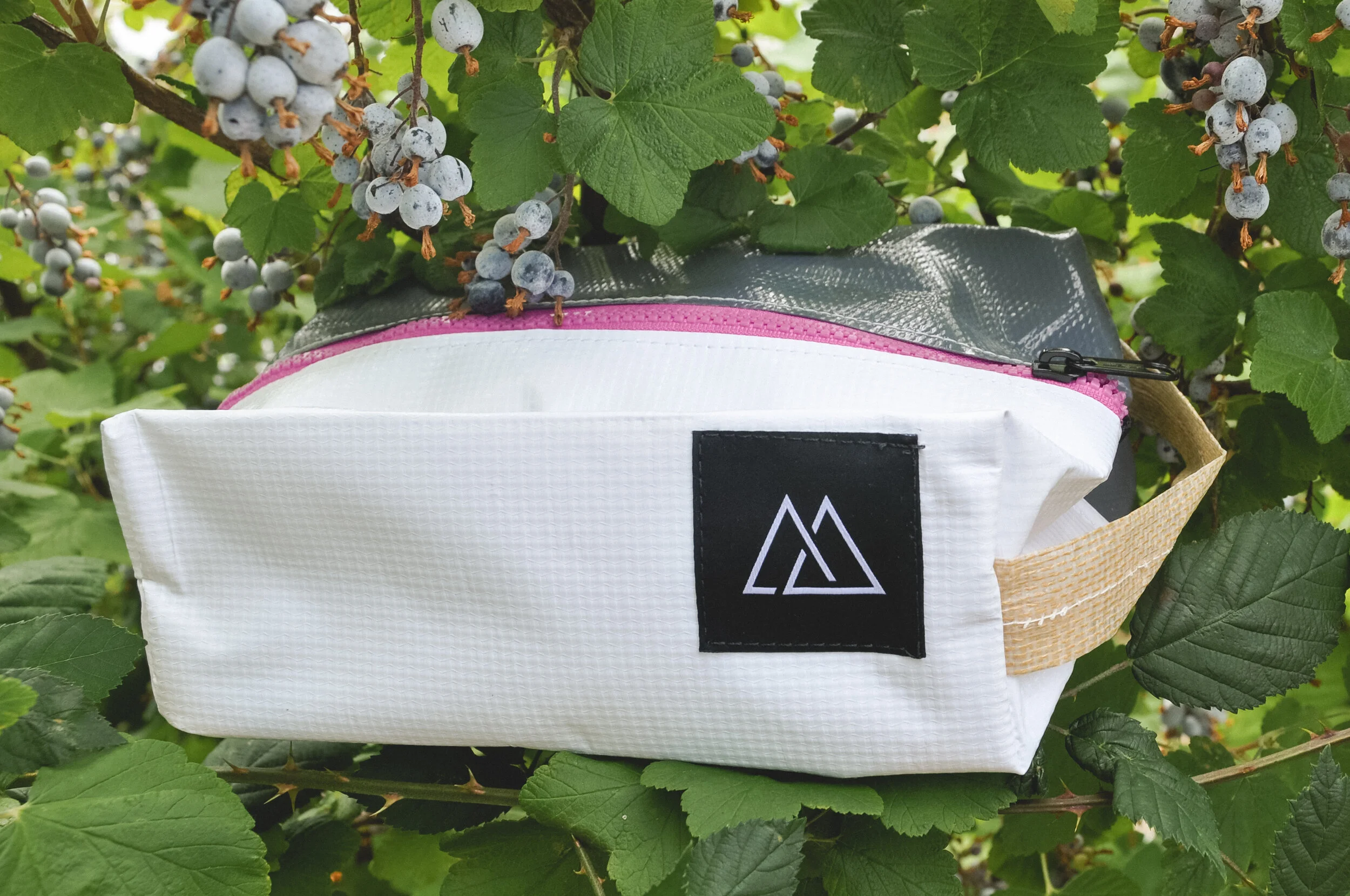 White Grey Medium Toiletry Kit_2.jpg