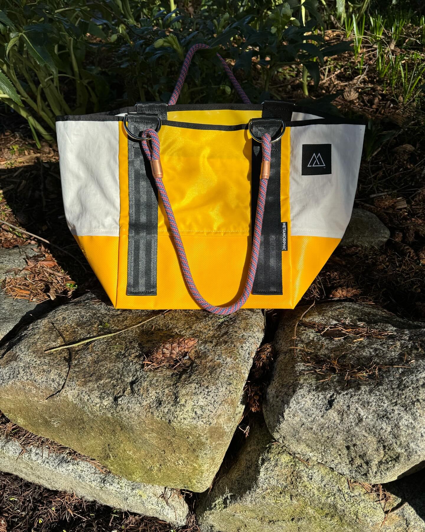 Next up on our valentine series💕, why not gift your loved one this beautiful one of a kind bright yellow marble boat tote with colorful handles perfect for fun spring activities!🌼 Made sustainably♻️ There is only one so get it while we have it! #ec