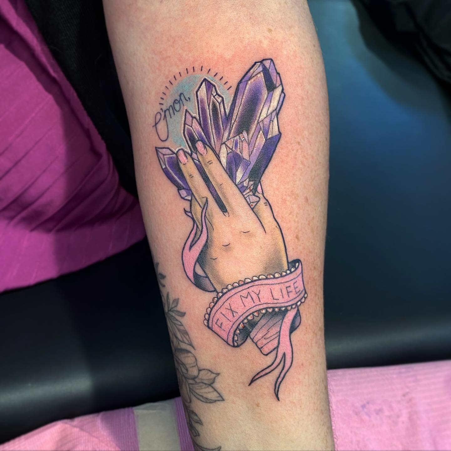 💜Fix My Life amethyst for Mollie!💜 Thanks again for snapping up this design! Can&rsquo;t wait for the next one ❤️ @stencil.jam @kwadron @rawpigments @drmorsetattoo #tattoo #tattooartist #femaletattooartist #ladytattooer #nztattoo #wellingtontattoo 