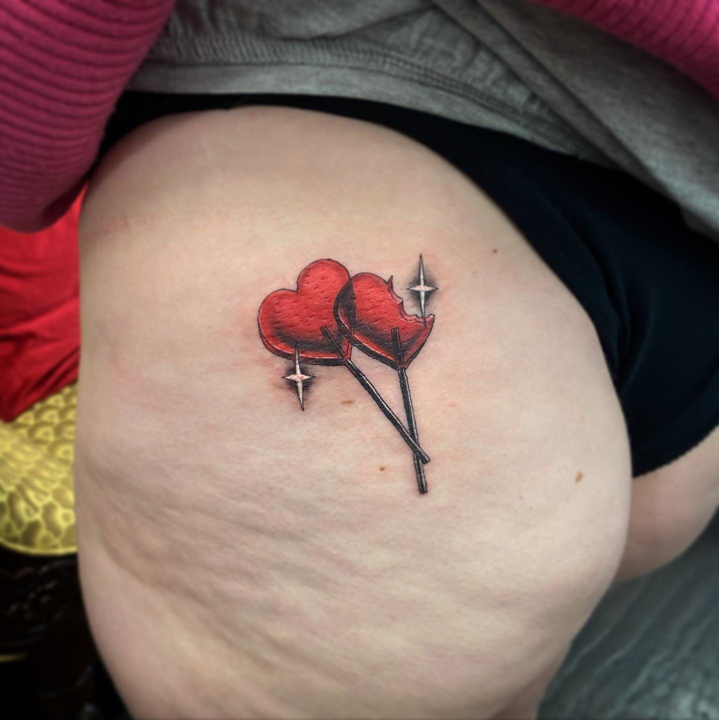 🍭❤️ Heart Lollipops for Alex!❤️🍭 One from my recent flash, thanks again! Was lovely to meet you. 🥰 @stencil.jam @kwadron @rawpigments @drmorsetattoo #tattoo #tattooartist #femaletattooartist #ladytattooer #nztattoo #wellingtontattoo #wellington #d