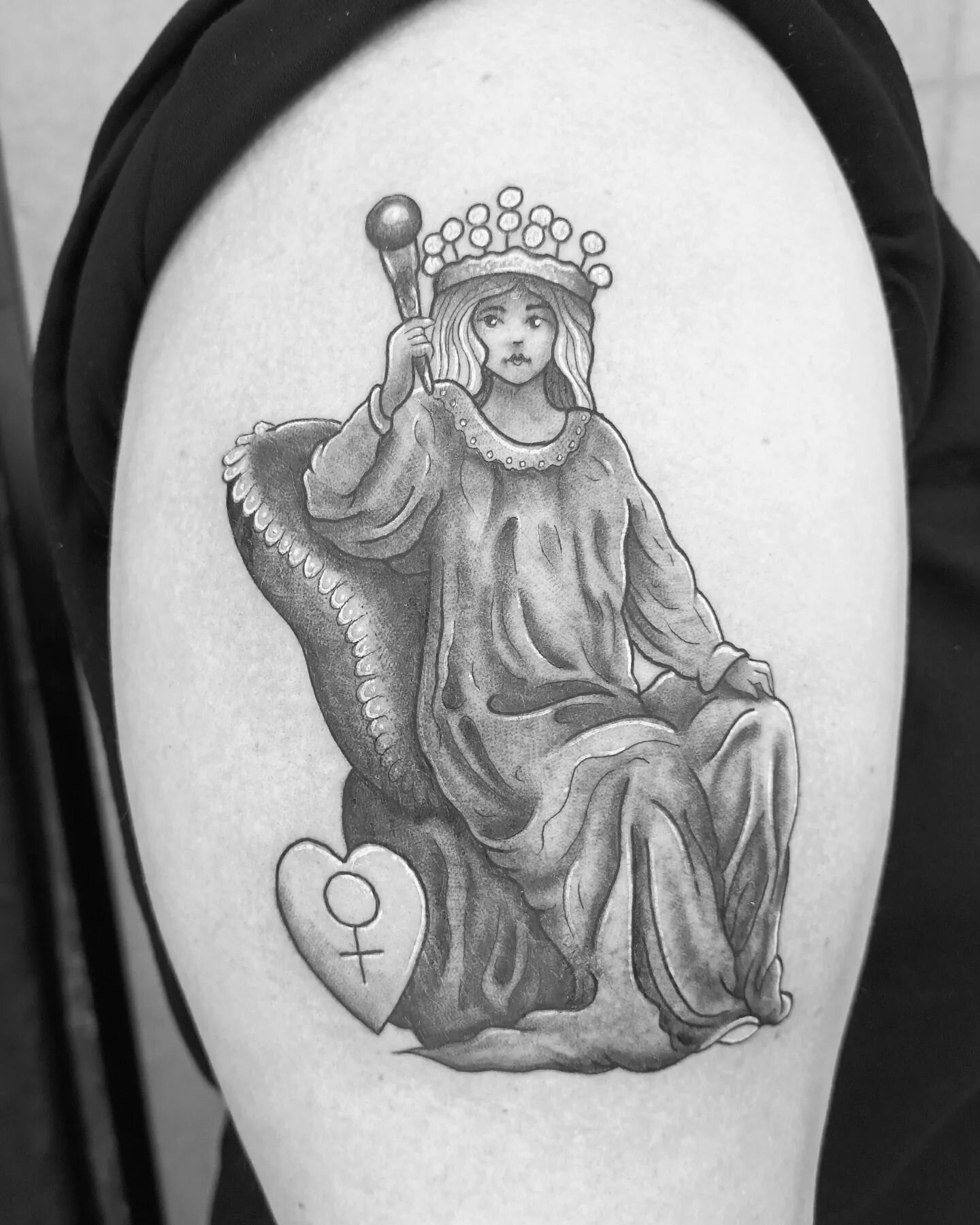 Empress for awesome Zara! 
Thank you 🌙✨
.
.
.
#nurseynomercy #nurseytattoo #empress #empressrising #tarot #tarottattoo #witchytattoo #blacktattoo #blackworkers #drmorsetattoo #luckysupplynz #stenciljam #wellingtonnz #wellingtontattoos #wellington #n