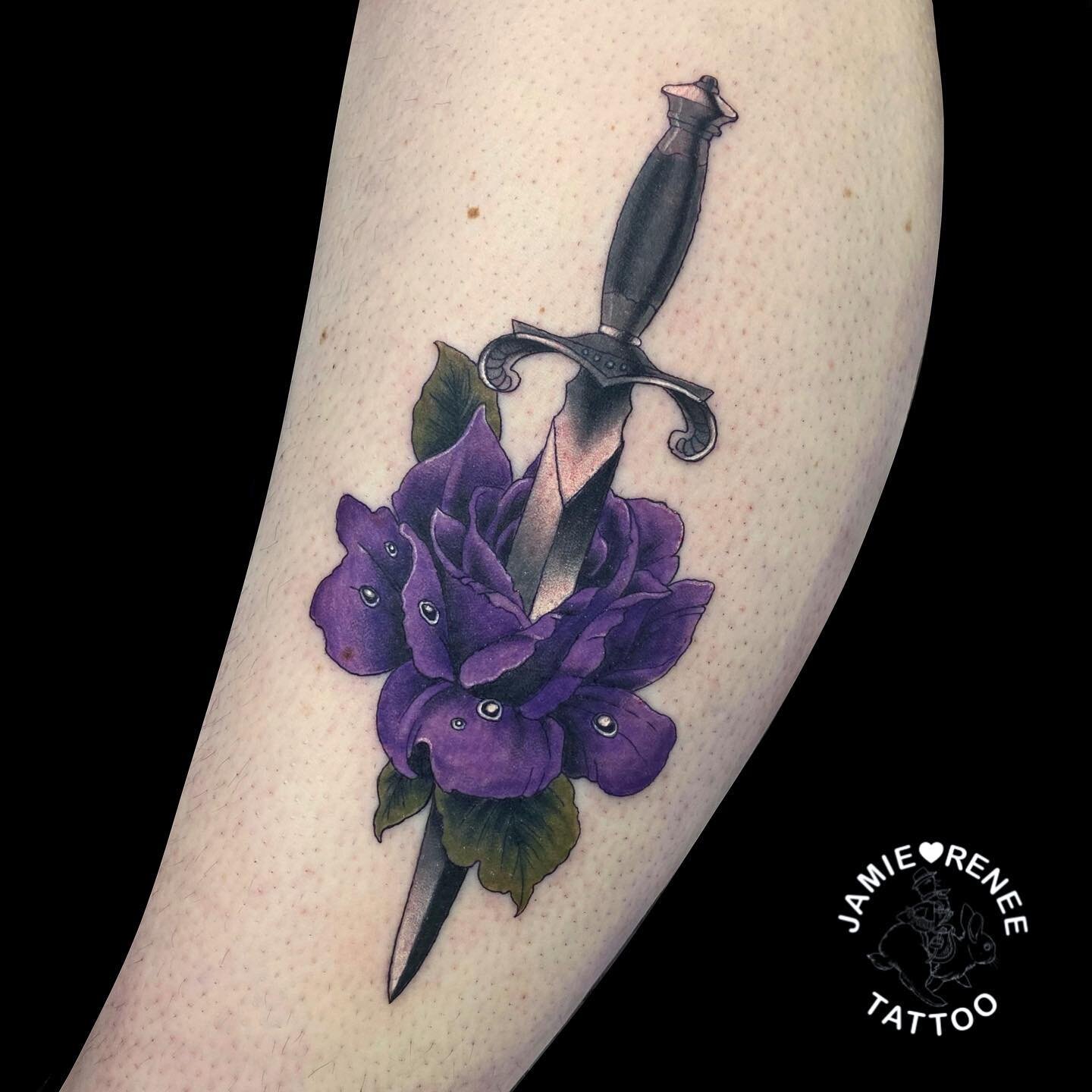 🌹Dagger &amp; Rose for Cailyn!🌹 Thank you so much for snapping up a last minute spot and grabbing this fun one from my Inked &amp; Empowered flash. 💜 @stencil.jam @kwadron @rawpigments @drmorsetattoo #tattoo #tattooartist #femaletattooartist #lady