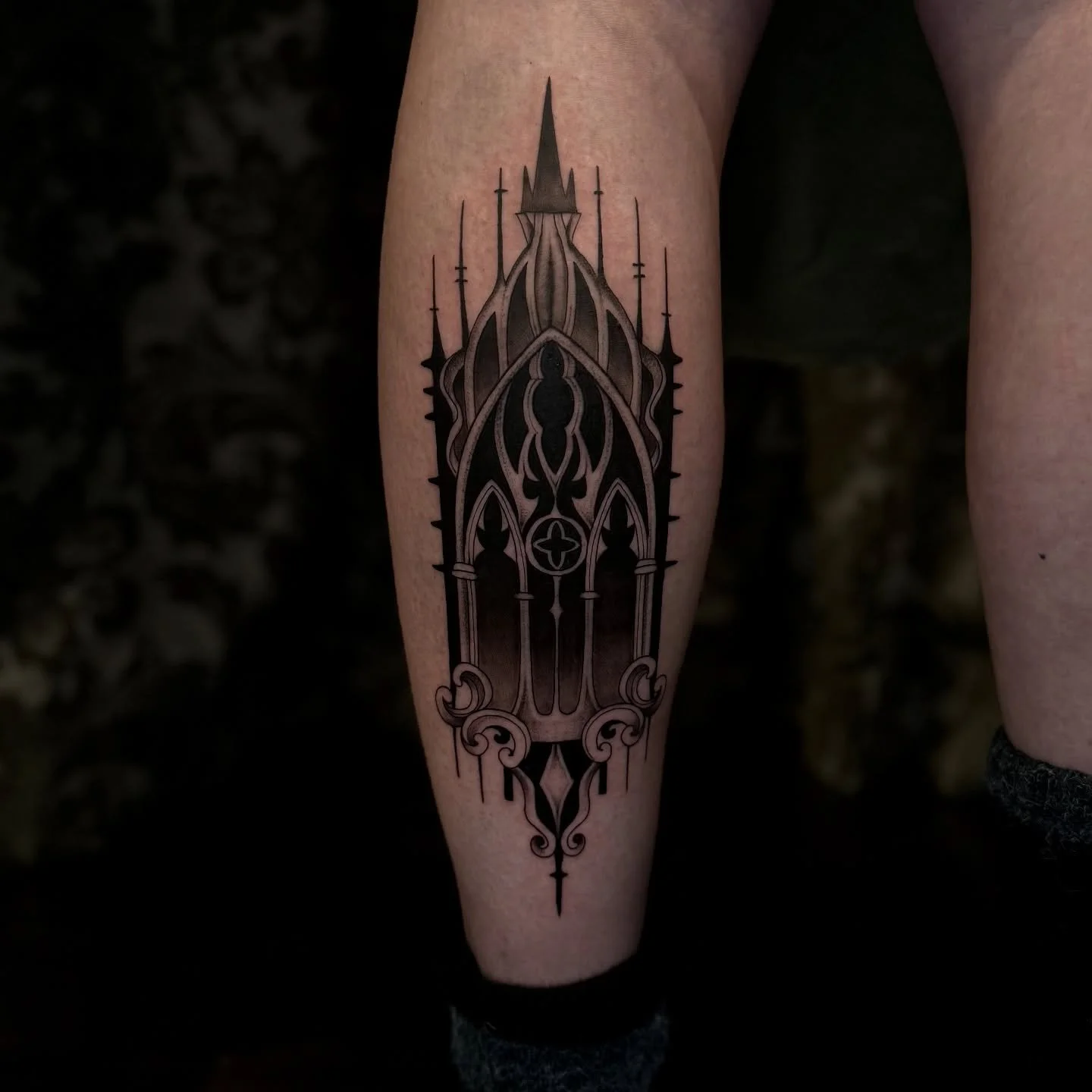 I ‼️ love ‼️ this ‼️ style

Flash piece snagged up &amp; adopted, thank you so much 🫶🏻 I would love to do more gothic/darker style subject matter it tickles my brain and is so enjoyable!!

🔗 Link in bio for bookings 
📍@drmorsetattoo

 
🏷️#tattoo