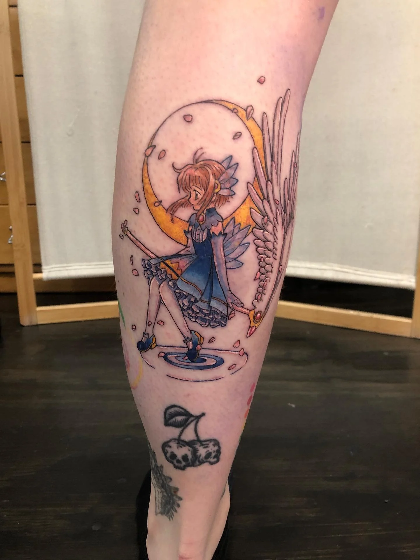 Cardcaptor Sakura! Thank you Hannah for letting do this one!! Go check out @lofty.tattoo she has some amazing work and super cute designs!! 

Studio: @drmorsetattoo 

#cardcaptor #cardcaptorsakura #animetattoo #cardcaptortattoo #mangatattoo #anime #m