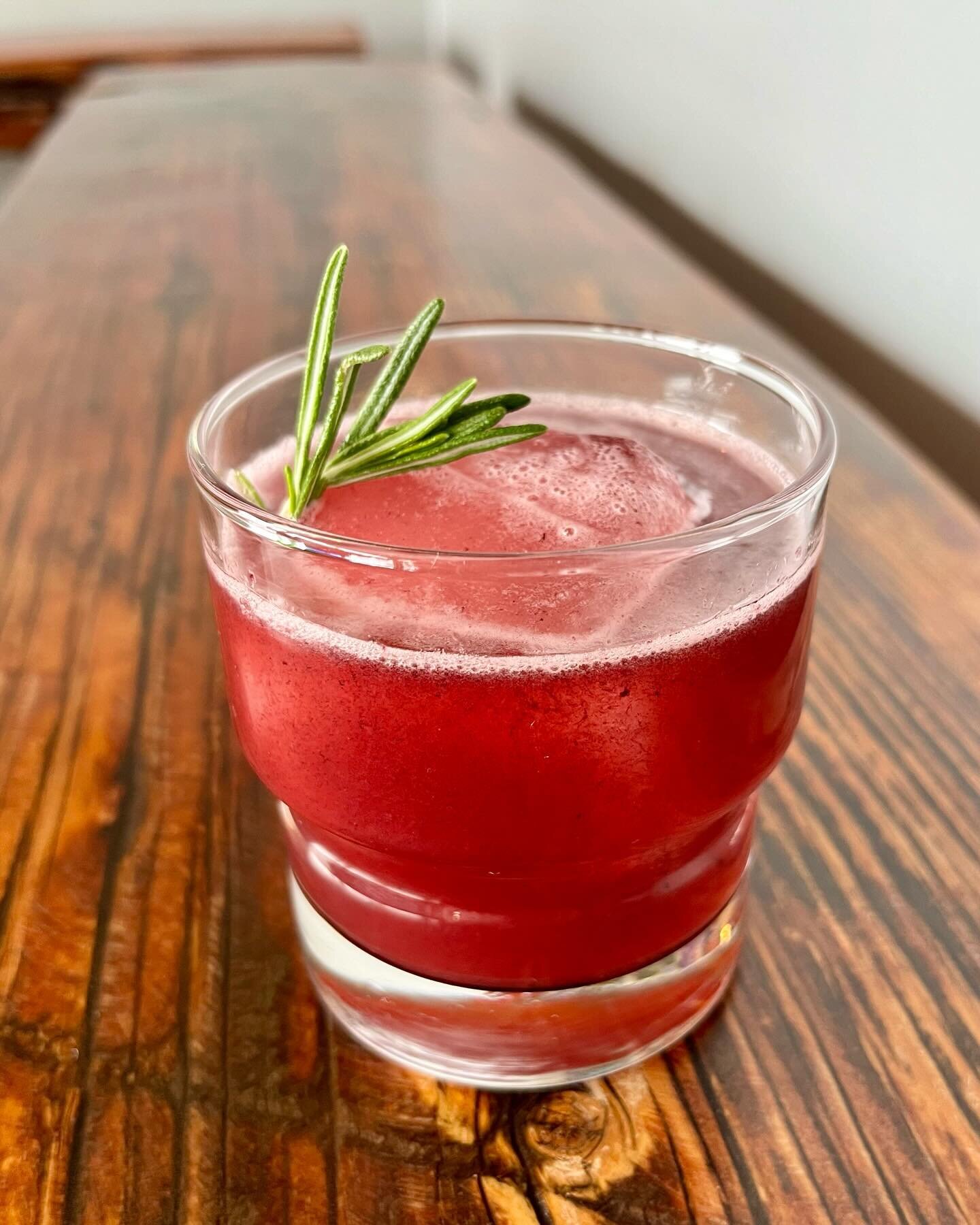 A new special hitting the bar today: The Berry Bourbon Smash🥃✨ 

Delicious and bright flavors of Straight Bourbon Whiskey &bull; Blackberry &bull; Rosemary &bull; Maple &bull; Lemon

#elevation5003distillery #elevatingspiritslocally #craftcocktails 