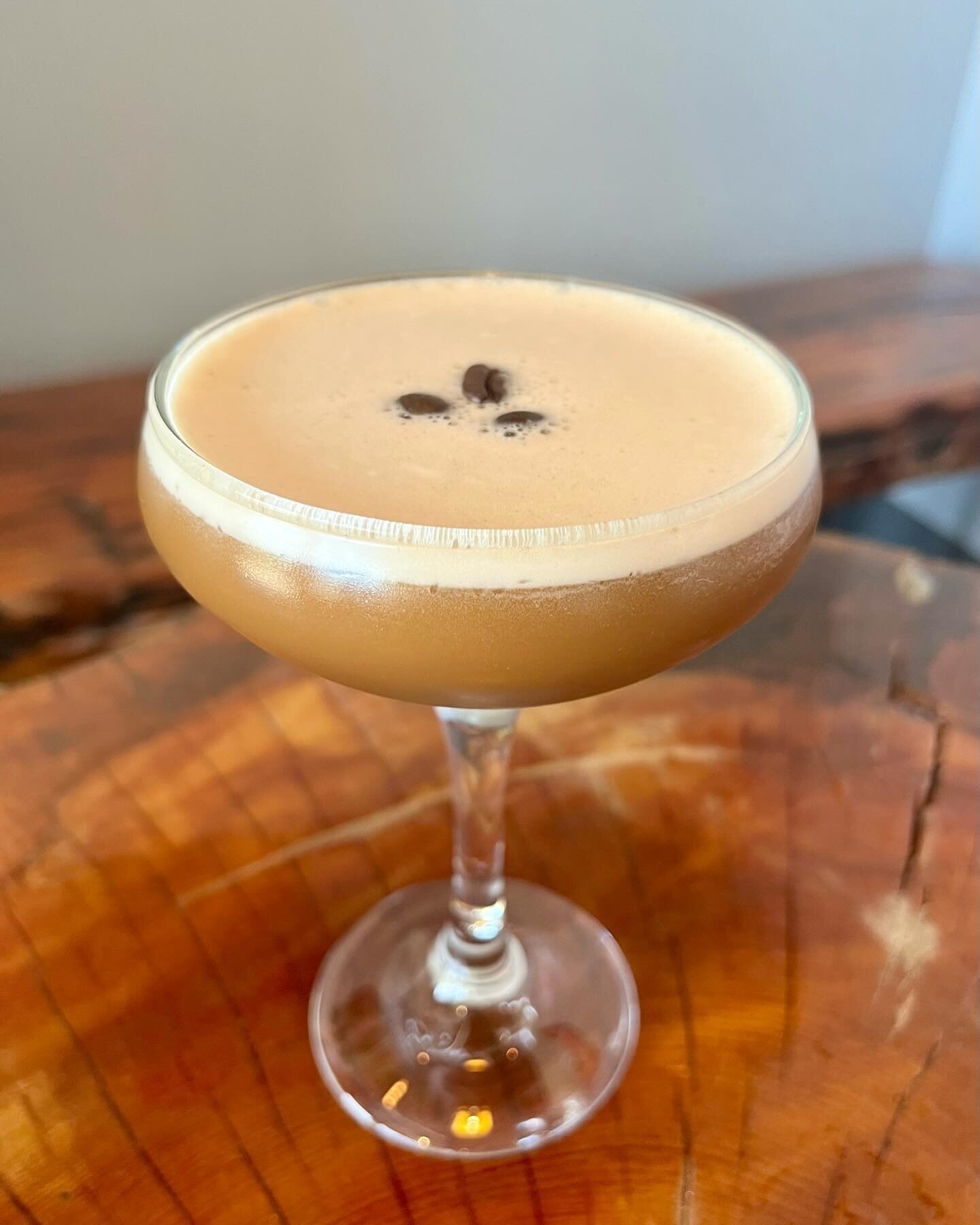 Fuel up this Friday with our spin on a classic: The Chai Honey Espresso Martini🍸 We cannot wait to cheers with you! 

Vodka &bull; Franklin Coffee Liqueur &bull; Espresso &bull; Chai Honey Syrup &bull; Coconut Milk 

#elevatingspiritslocally #elevat