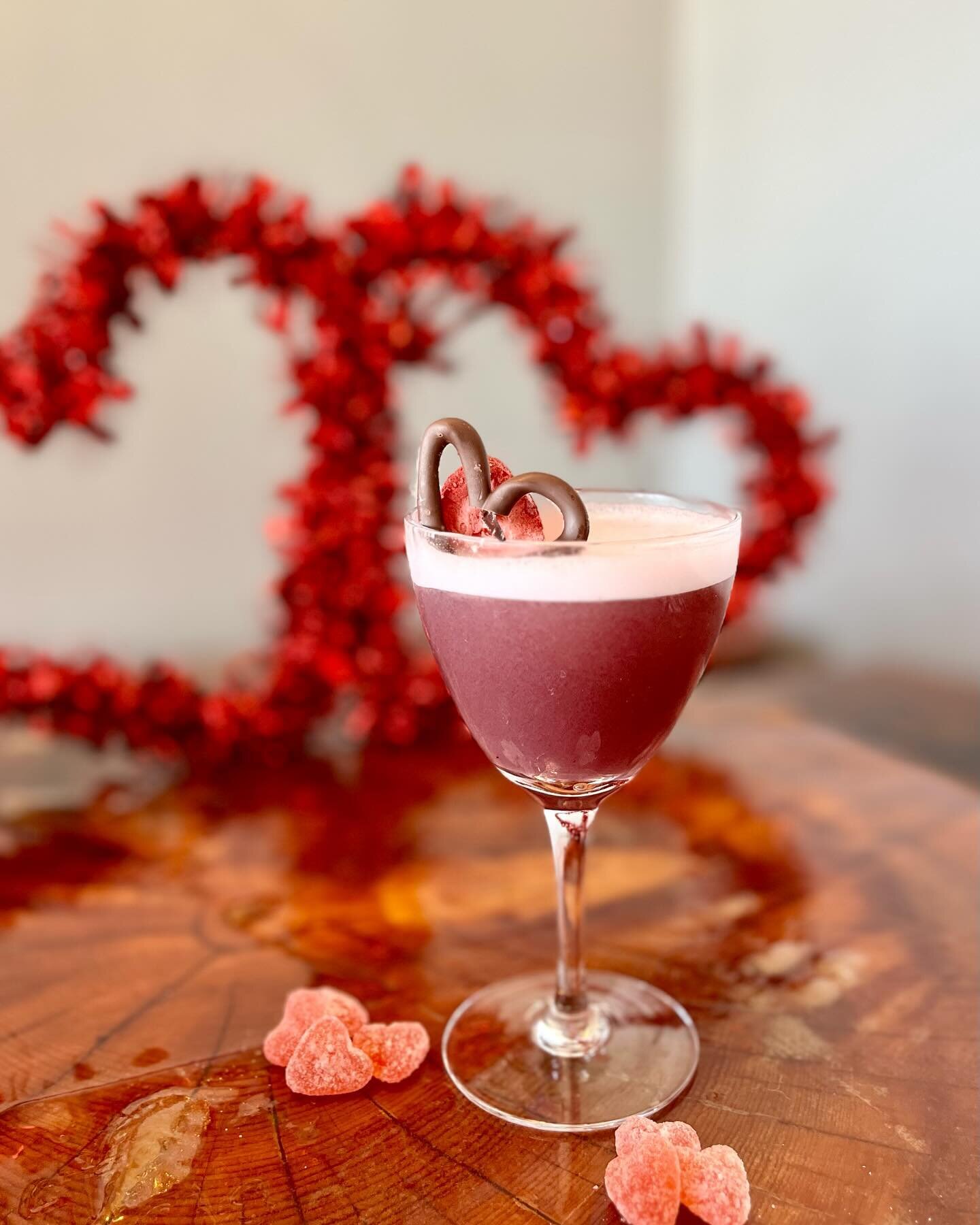 Love is in the air💕 Our Valentine&rsquo;s cocktails are available starting today and run through Sunday the 18th! 

📸 Love Struck: Timber Ridge Gin, black cherry, lemon, egg white

#elevatingspiritslocally #elevation5003distillery #craftcocktail #t