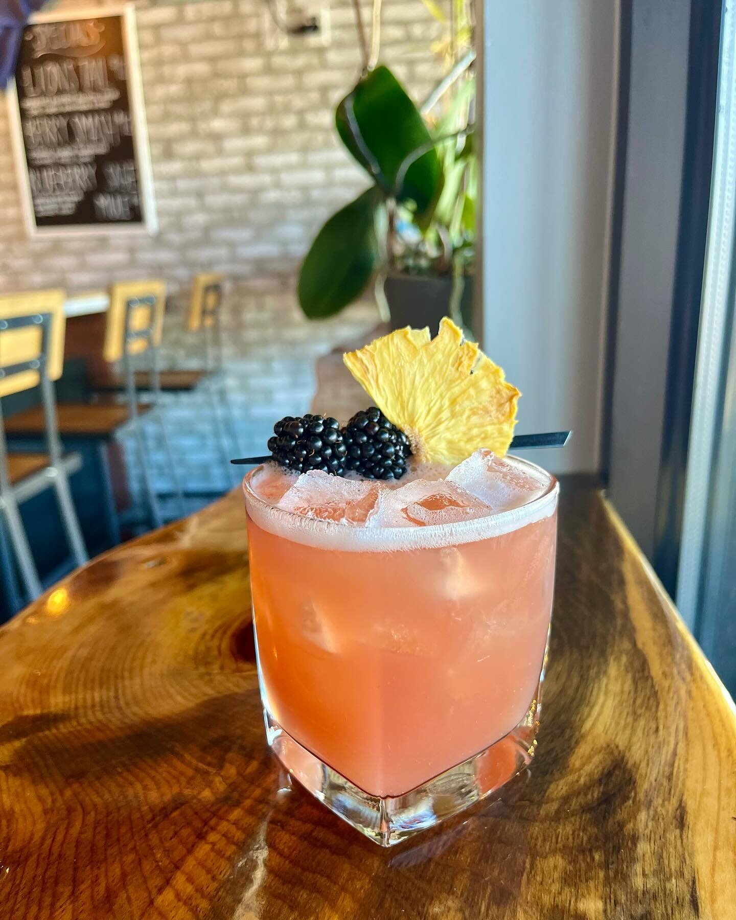 Soaking in every moment of sunshine that this Leap Day has to offer✨ Come in this weekend to taste one of our favorites: Three Little Birds. 

🥃: Rye Whiskey &bull; Sweet Vermouth &bull; blackberry &bull; pineapple &bull; lemon

#elevatingspiritsloc