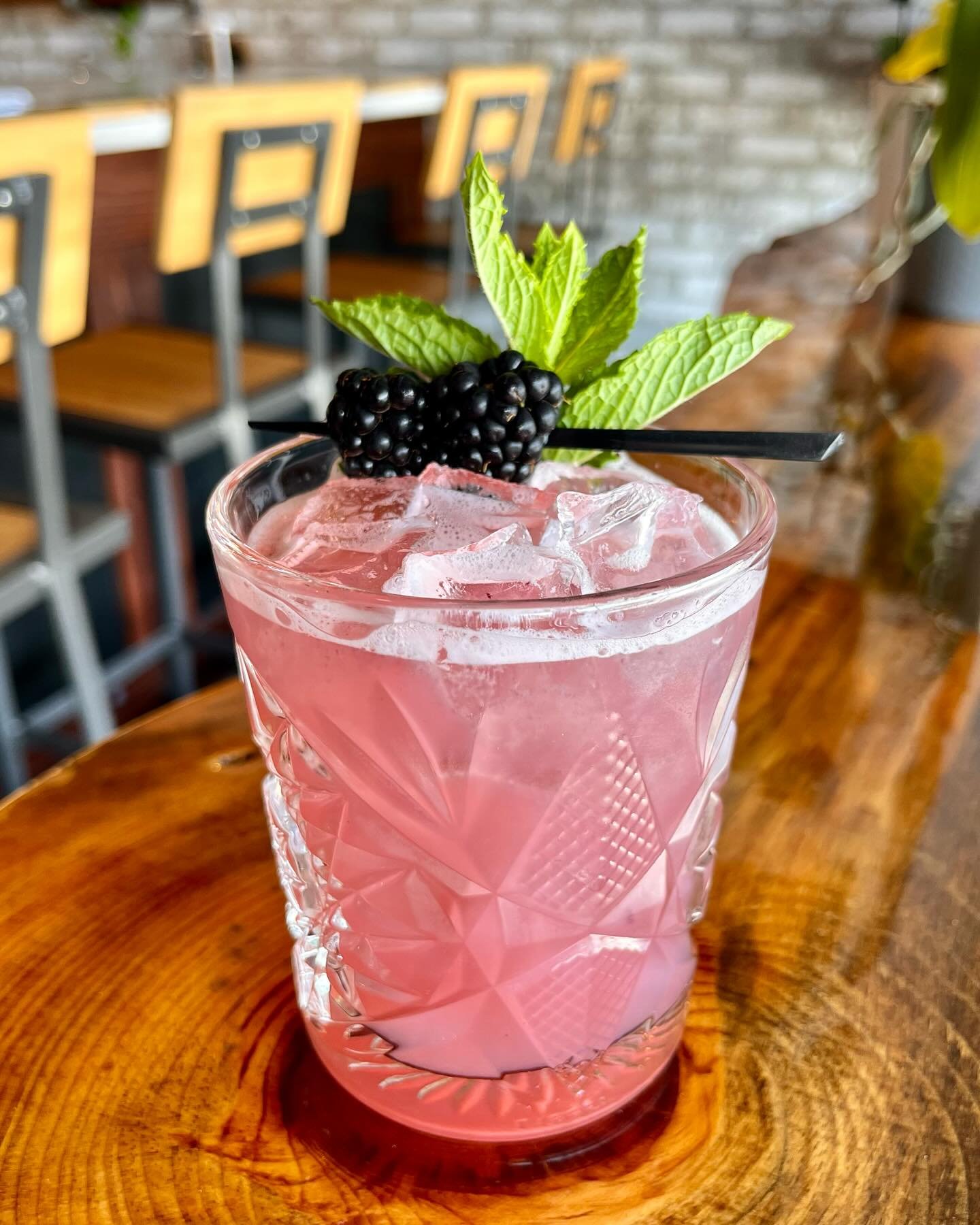 Raising our glass to the real MVPs! Mamas, this one&rsquo;s for you! Cheers✨

Blackberry Bramble: Timber Ridge Gin &bull; blackberry &bull; mint &bull; lemon &bull; agave &bull; soda

#elevatingspiritslocally #elevation5003distillery #craftcocktails 
