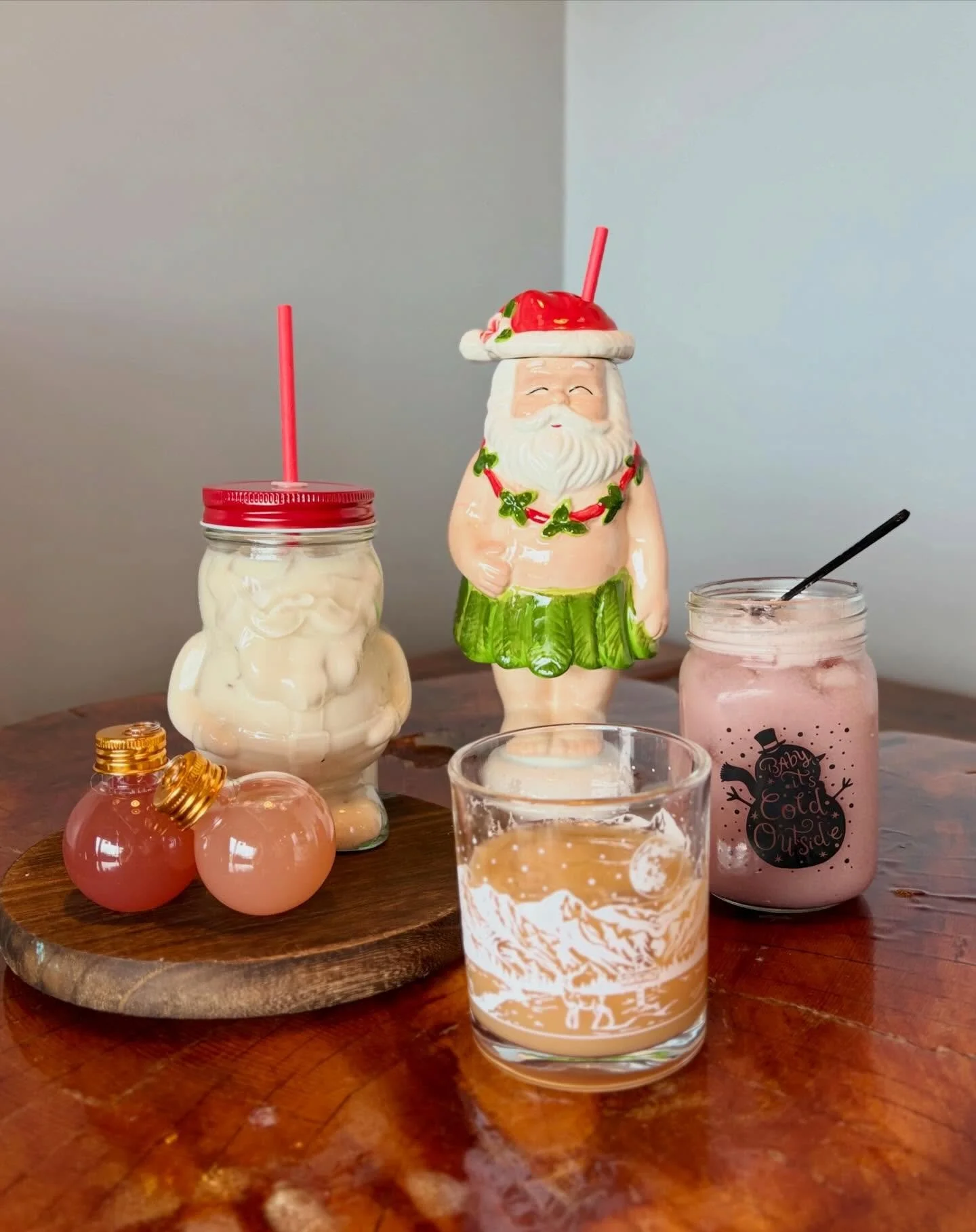 HO! HO! HO! Our holiday cocktails and festive glassware have arrived&hellip; a Claus worth celebrating! 🎅🏼✨🎁🎄

Stop by this weekend to make your spirits bright and your shopping delightfully easy! 

#elevation5003distillery #elevatingspiritslocal