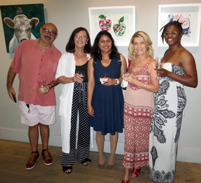   Ozzie (L) and France (2nd from right) with ART OF FOOD artists (L-R) Valerie McMurray, Anushka Deshpande and Aisha Chiguichon  