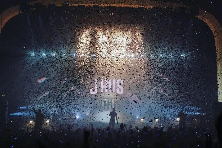 J%2BHus%2BDavid%2BDavies%2BPRODUCTION%2BDIRECTOR.jpg