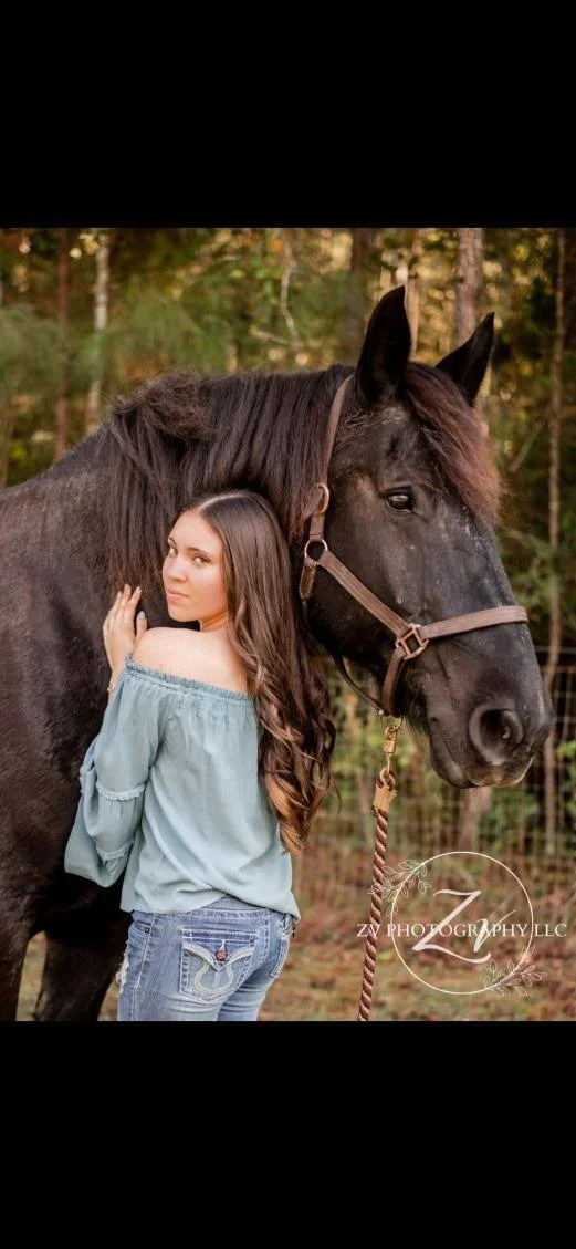 PAYTEN MUSTAIN - BARN ASSISTANT