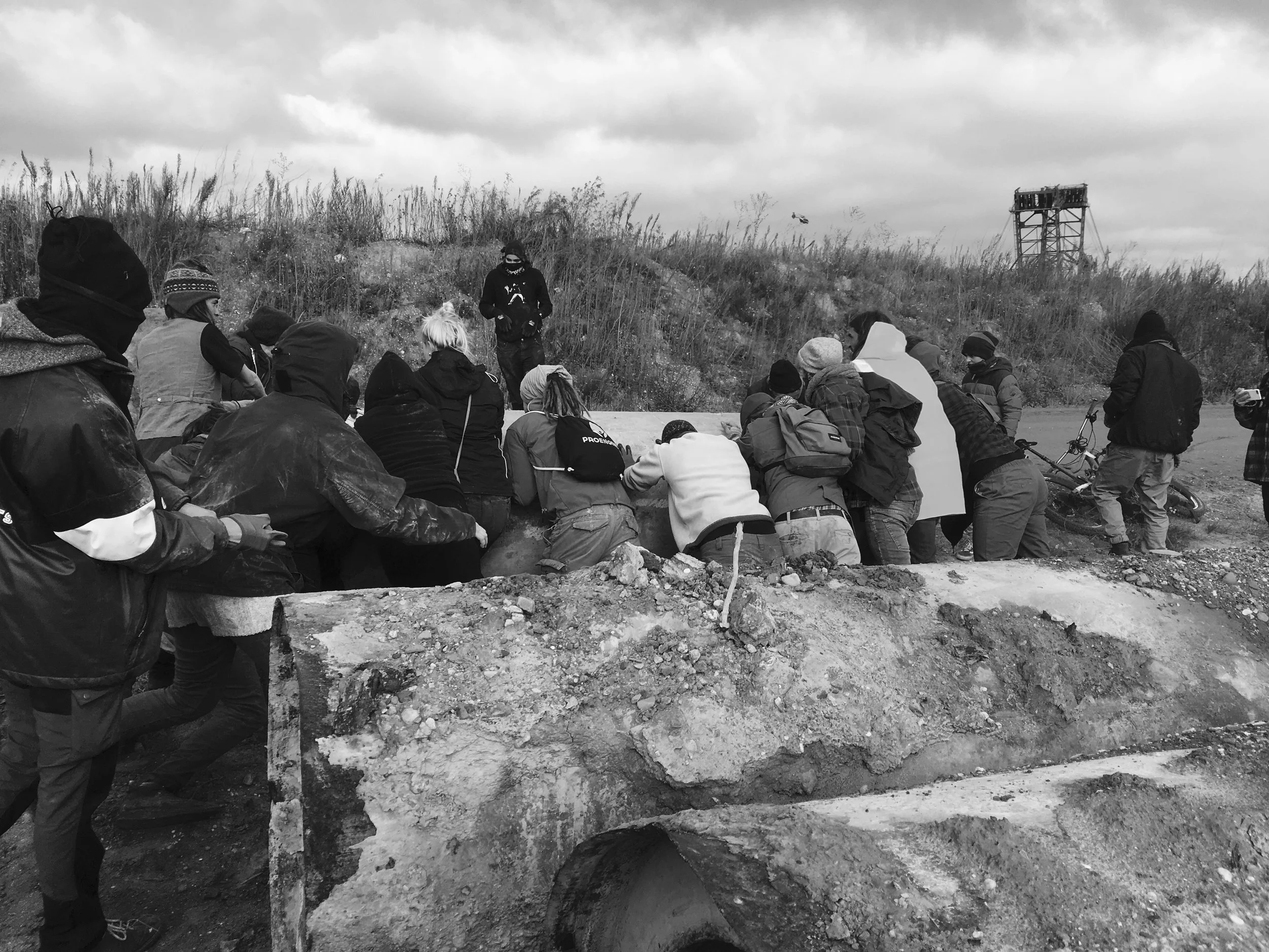 Des activistes construisent des barricades à la mine de Hambach, le 27 octobre.