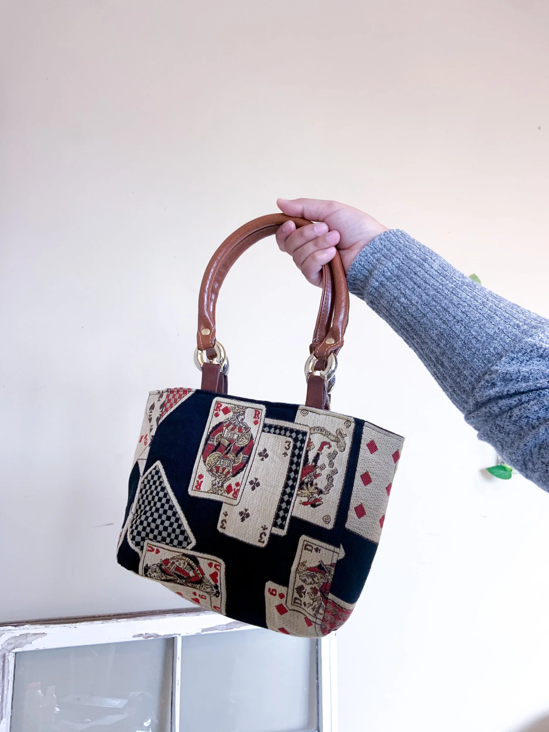 3E5AA2B8-AD8C-4971-AAC3-82109F30230B