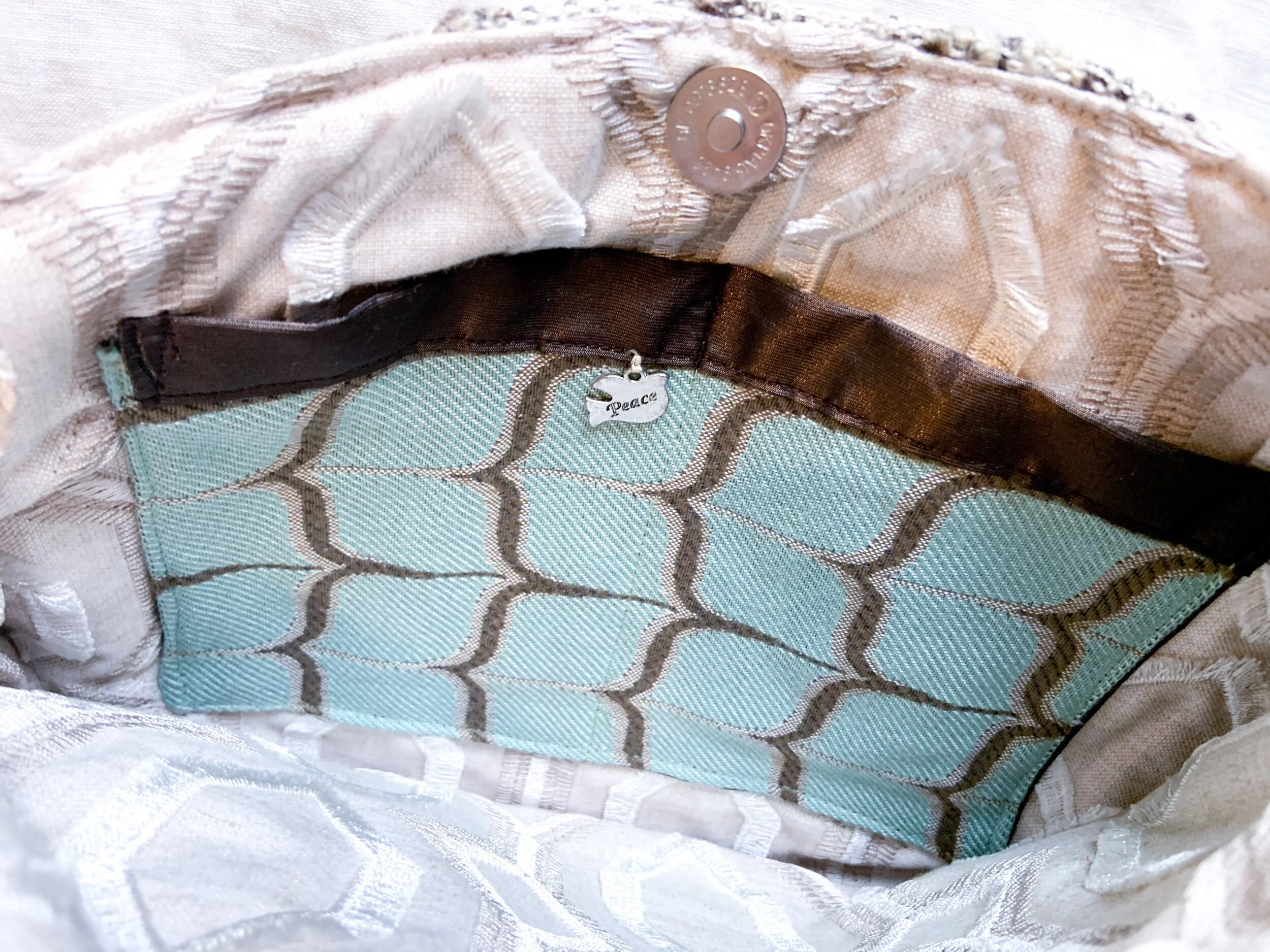 CE030513-3A1D-4F91-BA8F-92769F4DE896