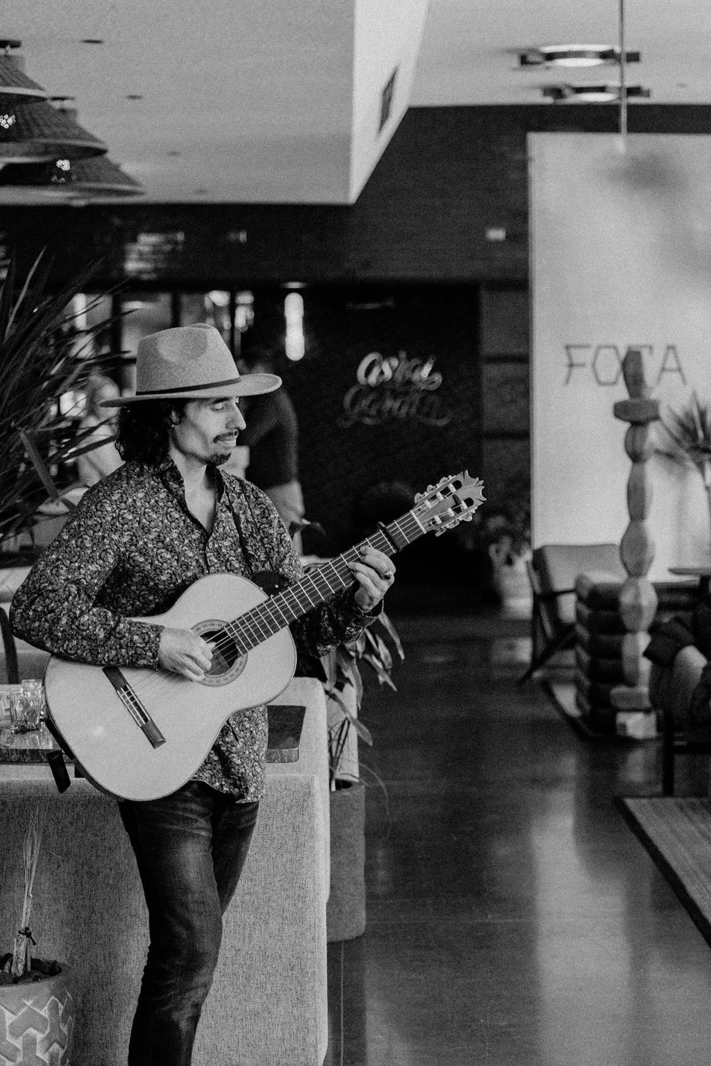 Spanish Guitar at Fora