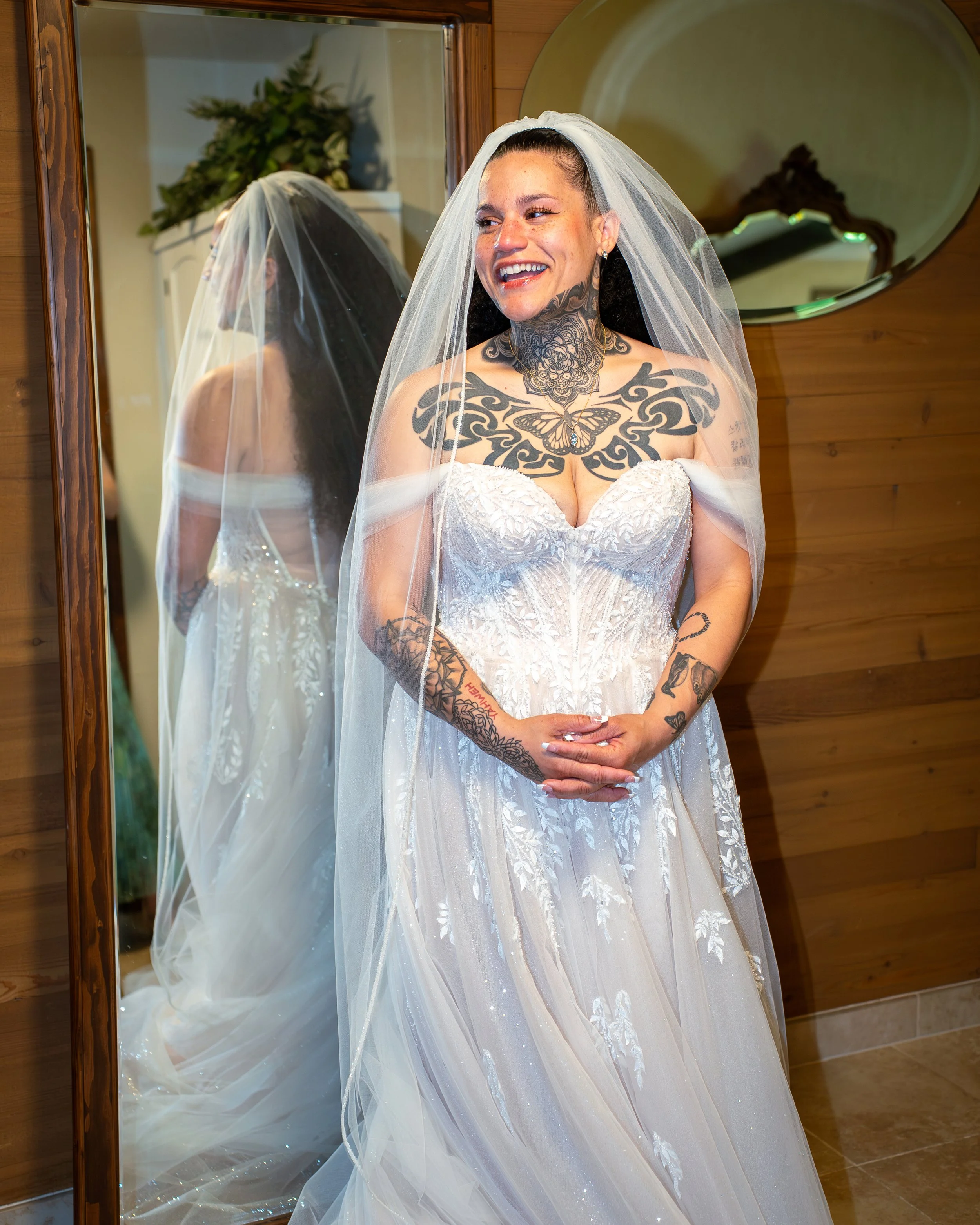 Halbrook_Wedding_029_Bride_Preperation.jpg