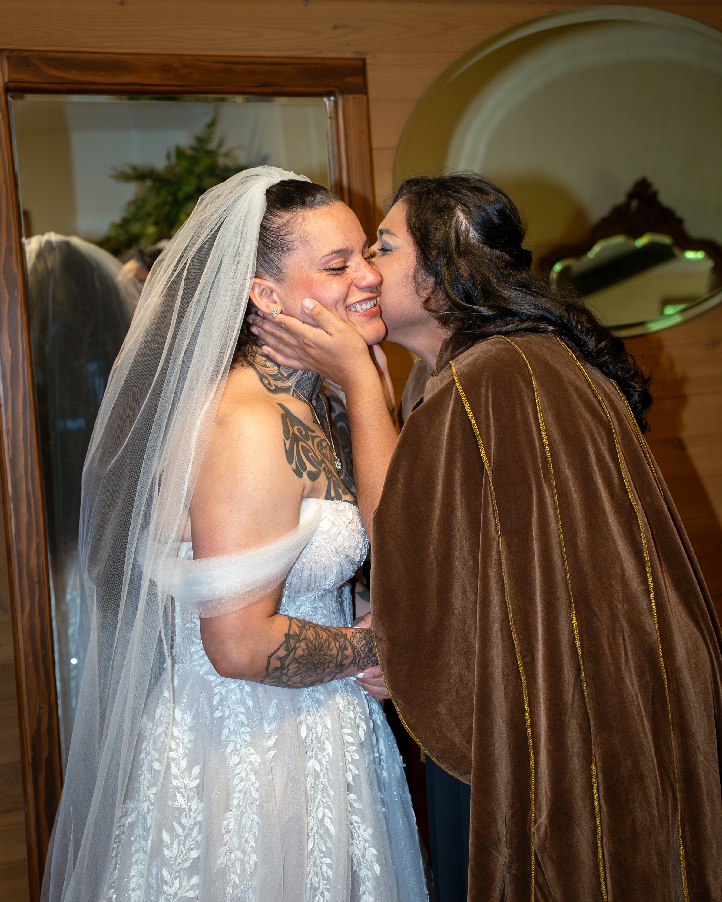 Halbrook_Wedding_048_Bride_Preperation.jpg