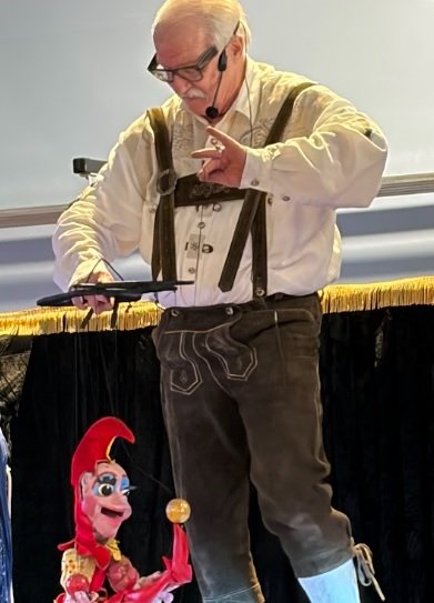 JUGGLER.jpg