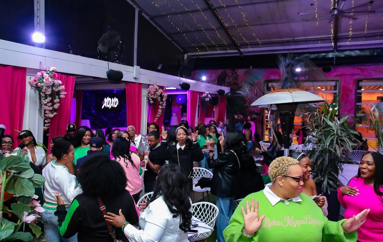 👀 I spy with my pretty little eye&hellip; 

🩷Pink &amp; 💚green moments, 🥂champagne clinks and 🪞polished looks from every angle&hellip;very on-brand for The Prettiest Hour. Swipe to see it unfold!

#prettiesthour #pearlfessionalakas #yoursororsfa