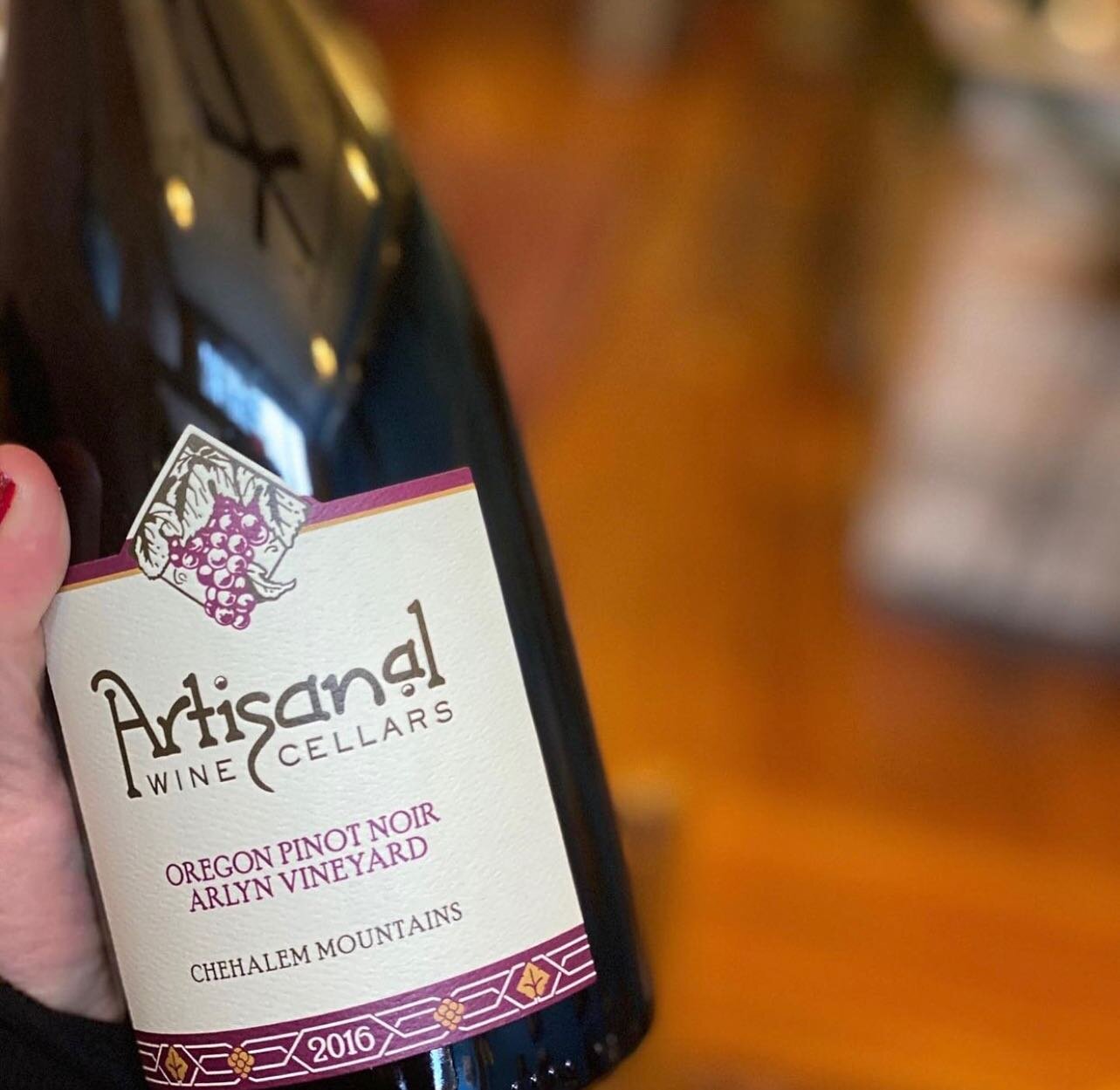 Which 𝒜𝓇𝓉𝒾𝓈𝒶𝓃𝒶𝓁 wine do you plan on sipping on today?

Taste.This.Place.
&bull; &bull; &bull;
#Saturday #WeekendVibes #SaturdaySips #Cheers #WineTasting #Wine #Vino #PinotNoir #WineIsMyHappyPlace #OregonWine #DrinkOregon #OregonWinePress #Wi