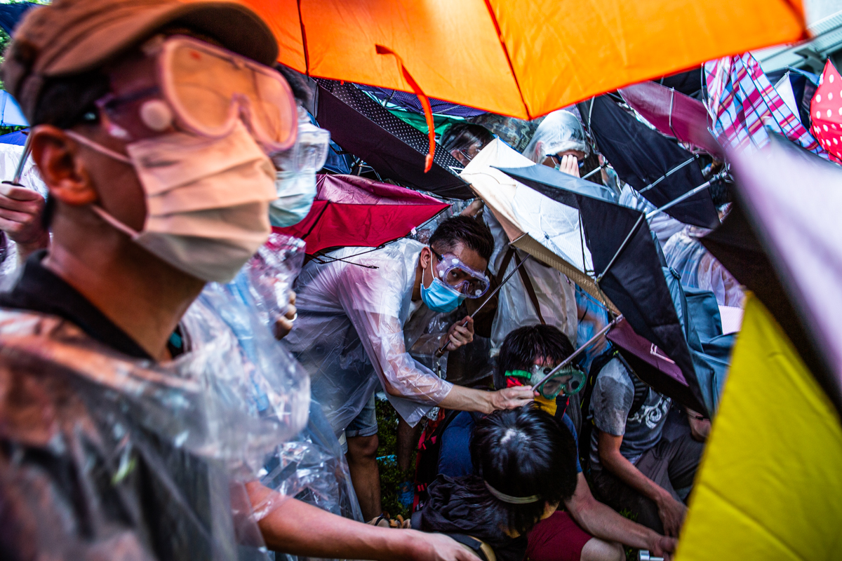 14.09.28 - Hong Kong: Protestors outside the government’s headquarters in Admiralty have taken over Harcourt Rd.