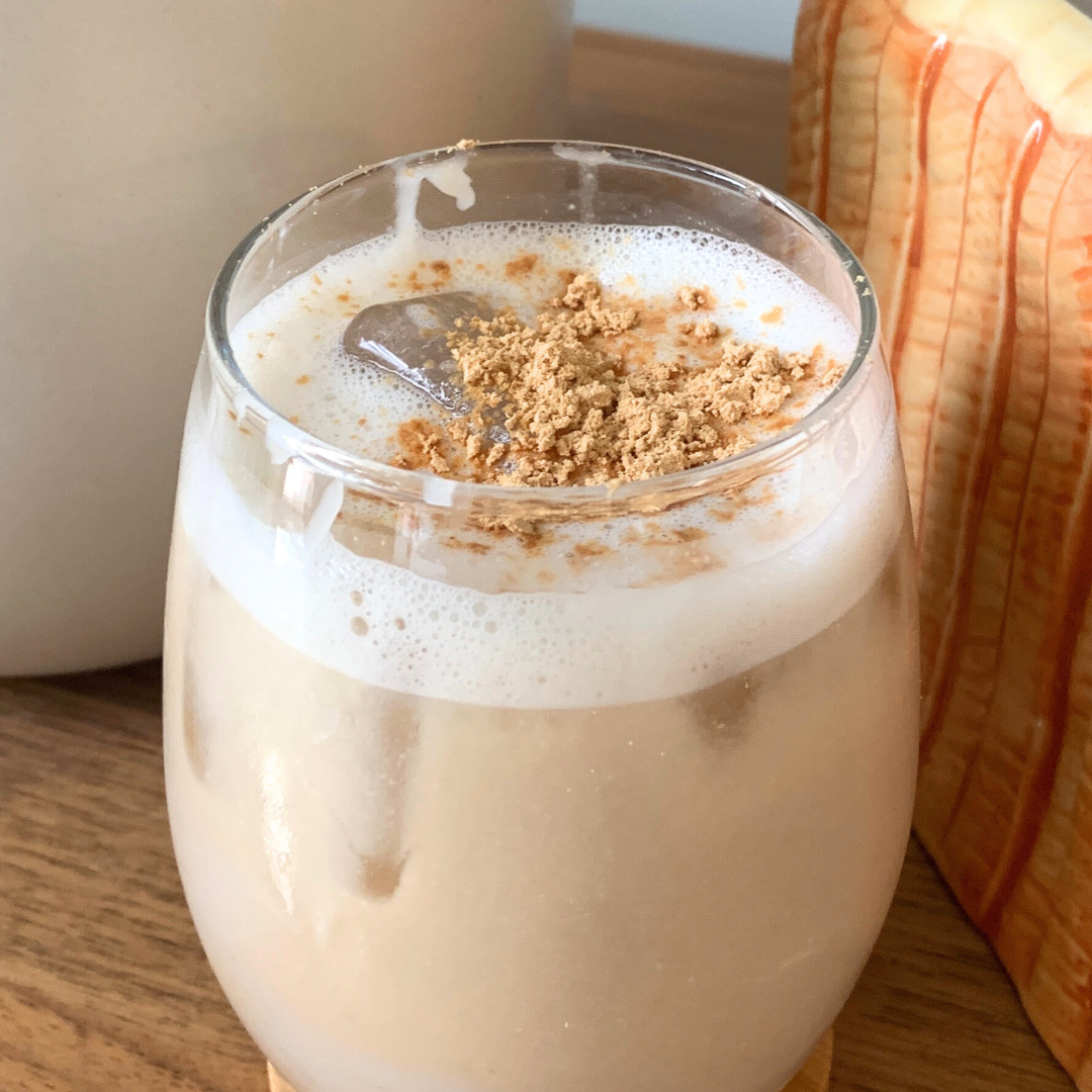 Iced hojicha oat milk latte by Not Too Sweet