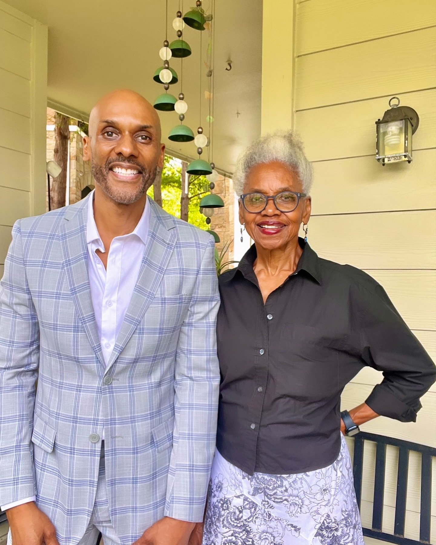Blessed to be able to celebrate Mother&rsquo;s Day with my mom today in Texas. At 80 years old, she still runs marathons and loves to garden. We just left church, and now we&rsquo;re headed to the @kehindewiley exhibit at the Houston Museum of Fine A