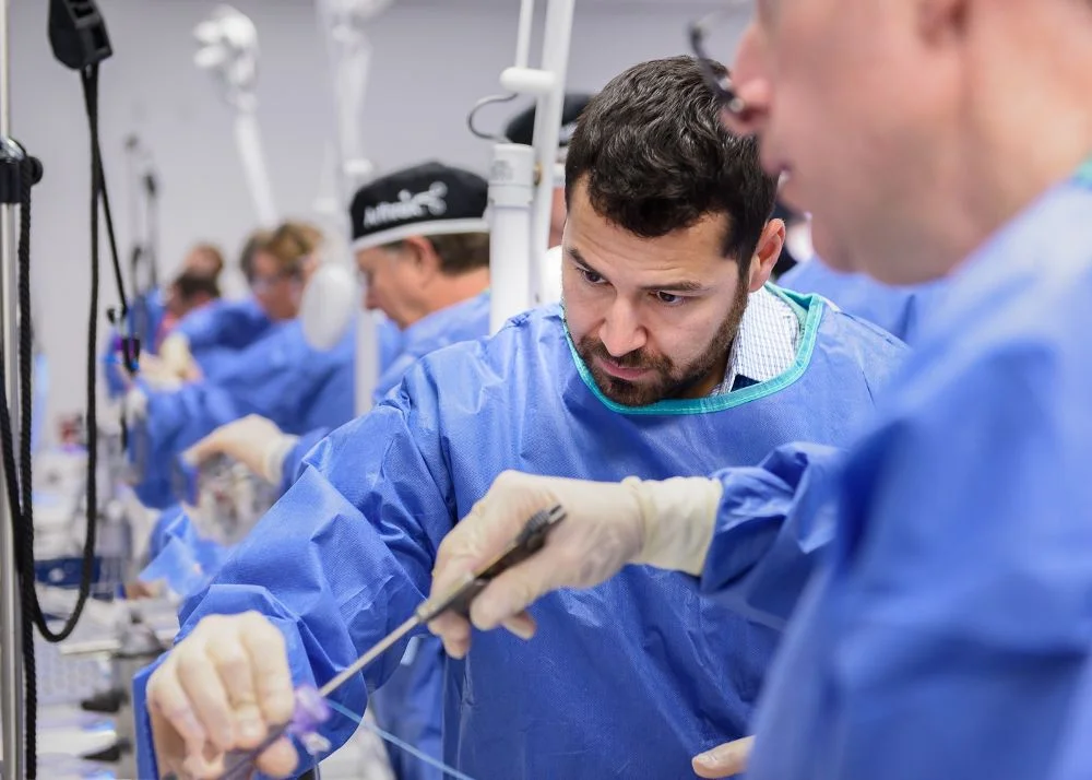helping-surgeons-treat-their-patients-better (1).jpg