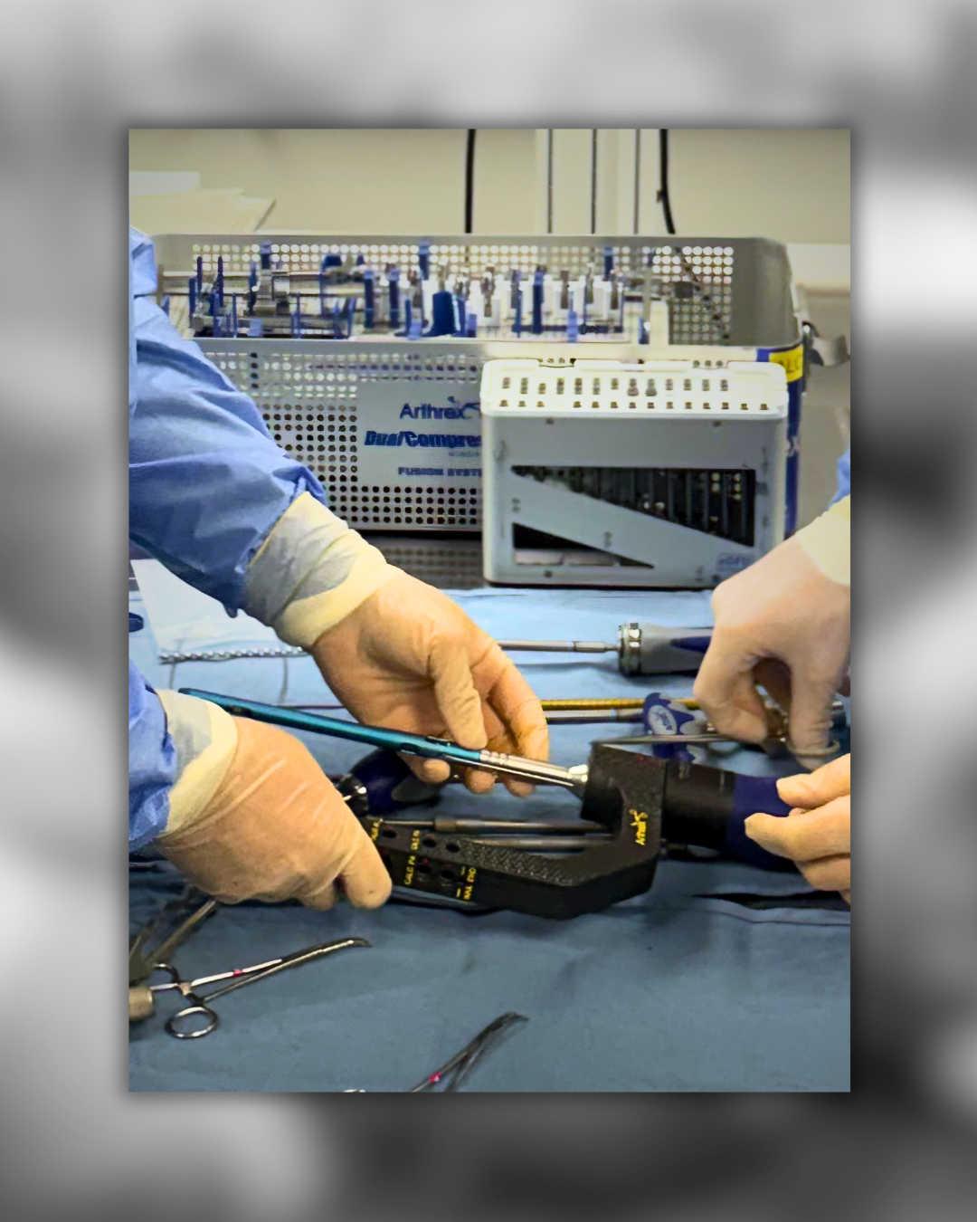 KNEE LAB (3).png