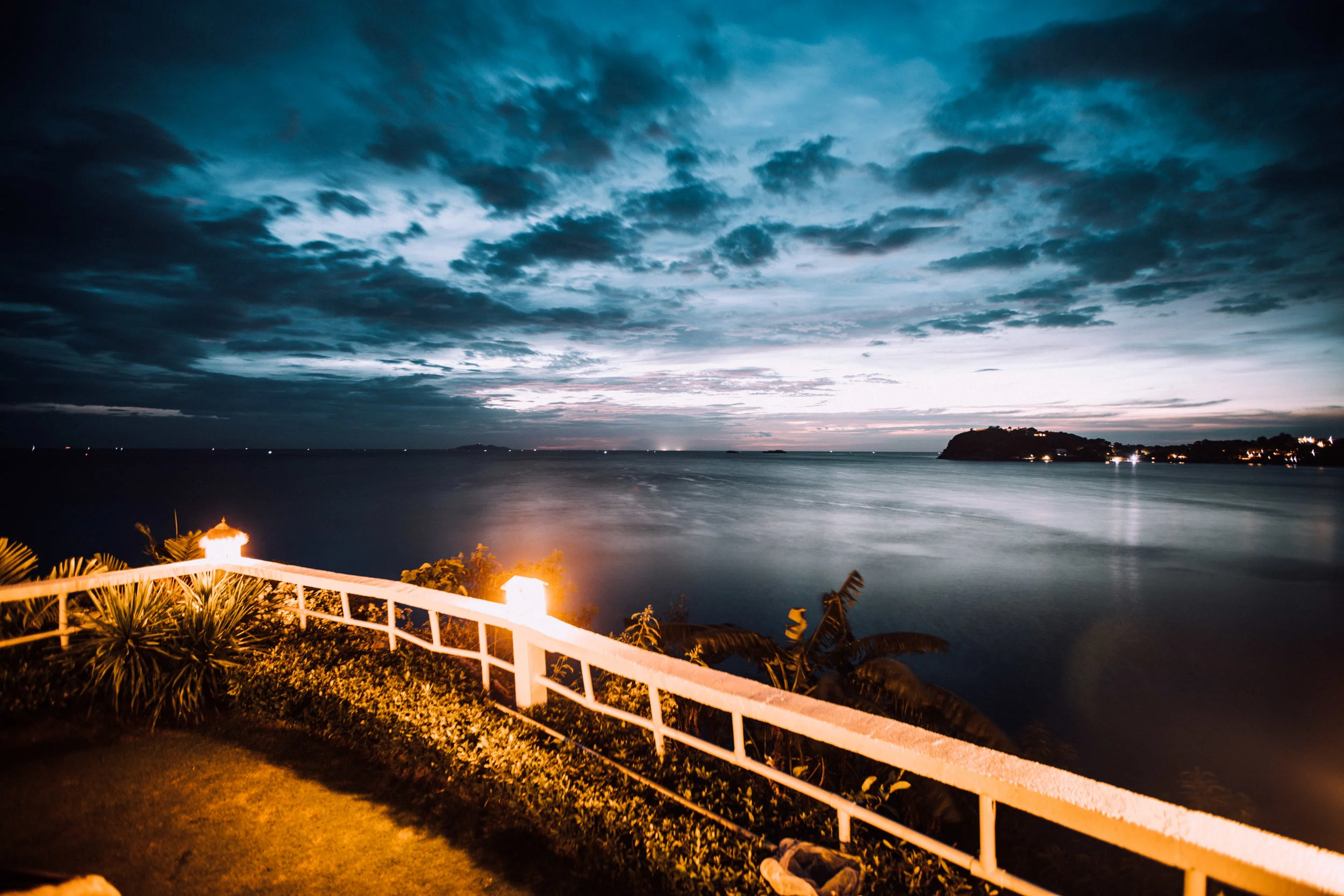 Two Oceans Maya Maya at night-6.JPG