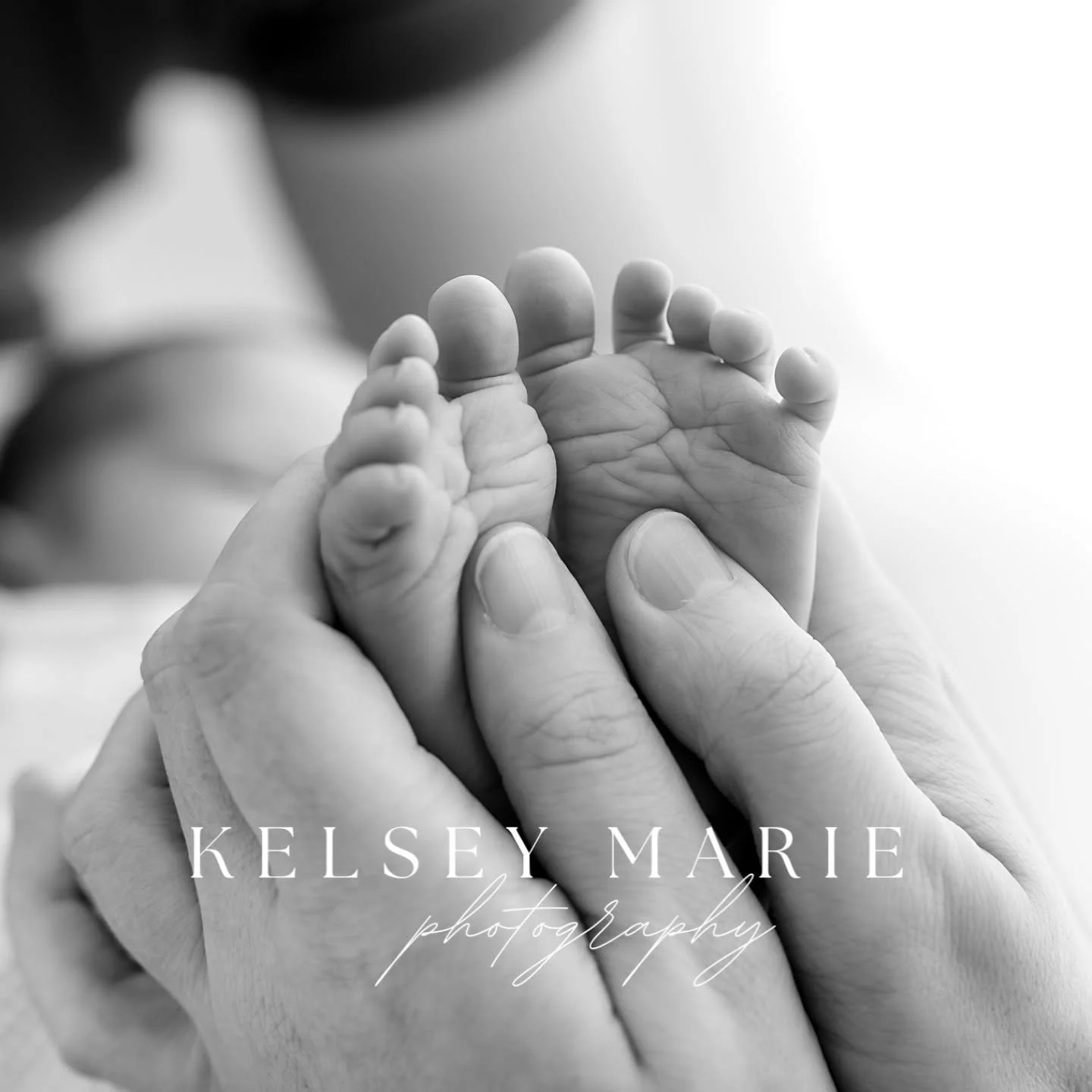Black and white details will always have a place in my heart ✨️🤍
#Newborn #Baby #LittleToes #NewMum #Cheshire