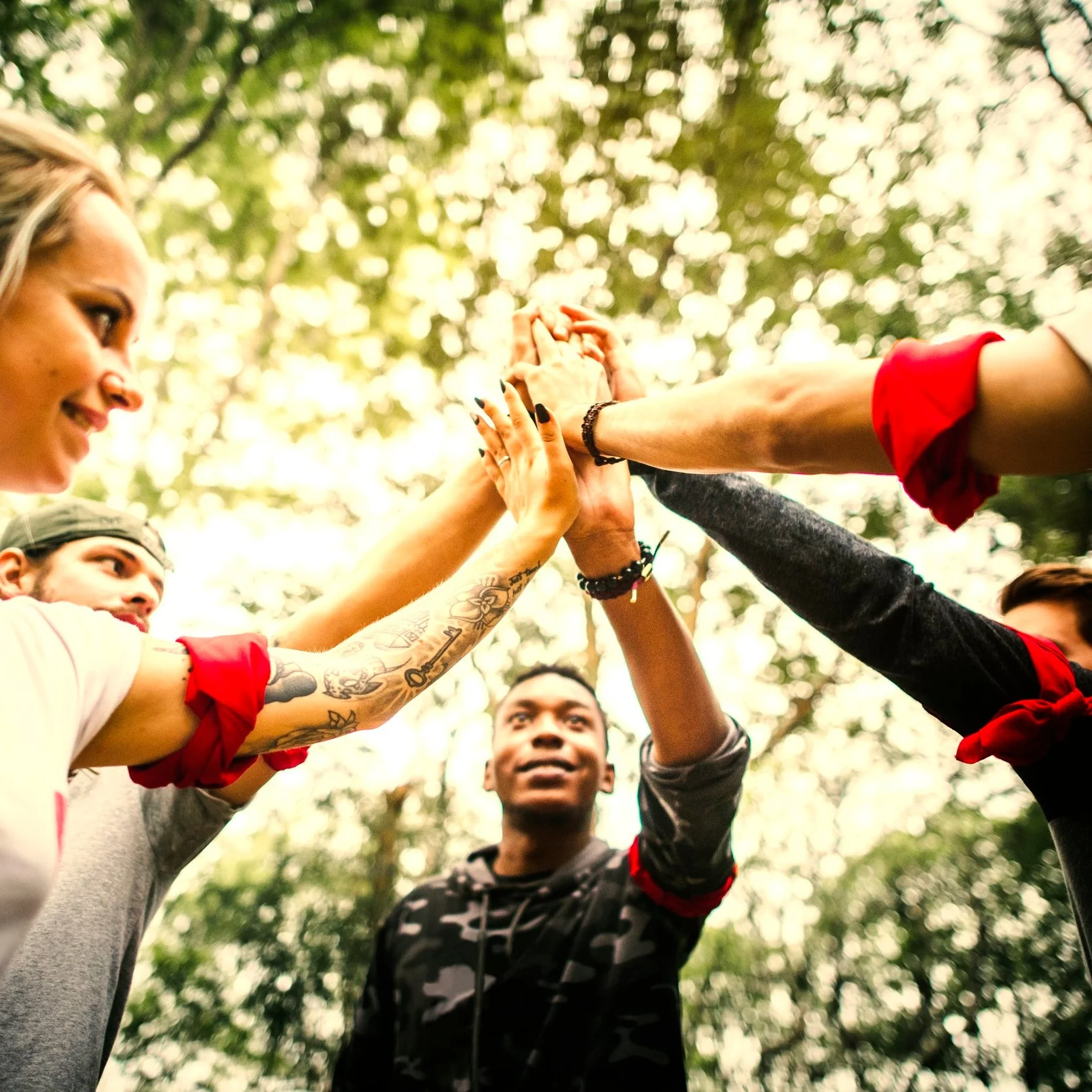 outdoor-team-orienteering-activity-Z98TXLP.jpg