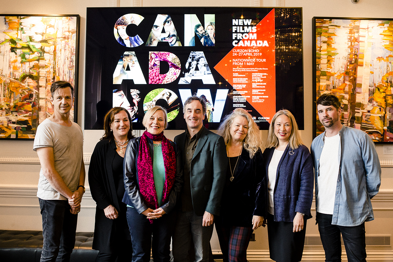 De gauche à droite: Keith Behrman, GIANT LITTLE ONES; Brigitte Hubmann, Responsable en chef, Canada Now, Telefilm Canada; Brigitte Berman, HUGH HEFNER’S AFTER DARK: SPEAKING OUT IN AMERICA; Don McKellar, THROUGH BLACK SPRUCE; Patricia Rozema, MOUTHPIECE; Sonya Thissen, Ministre-conseillère (Affaires politiques et publiques), Haut-commissariat du Canada; Yan Giroux, FOR THOSE WHO DON’T READ ME/À TOUS CEUX QUI NE ME LISENT PAS