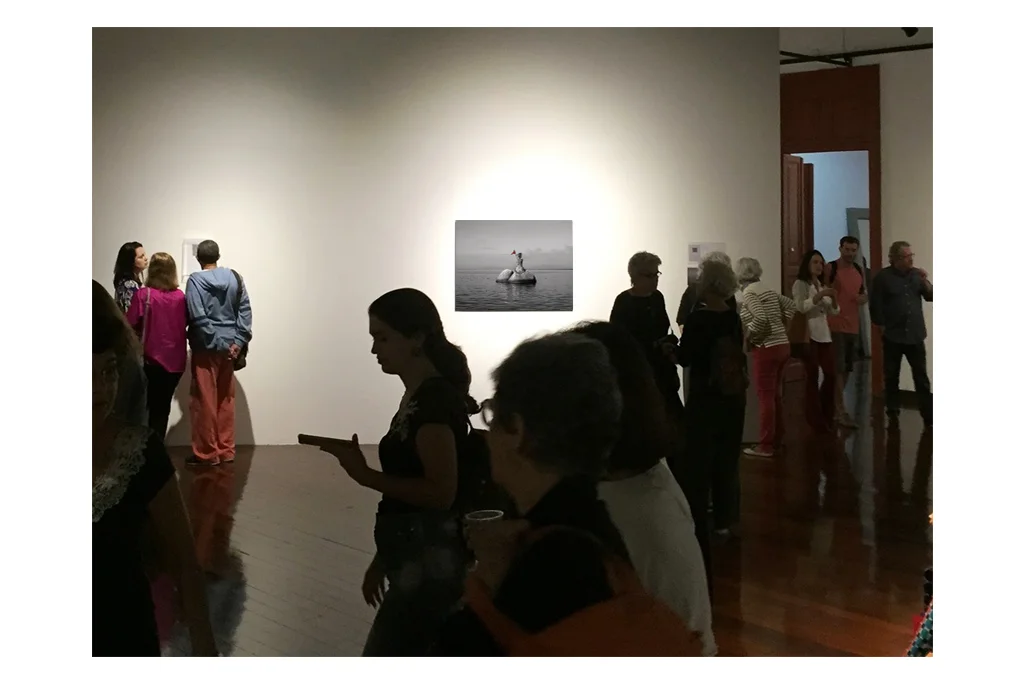 2_dialogando_com_man_ray_na_baia_de_guanabara_andrebauduin.jpg
