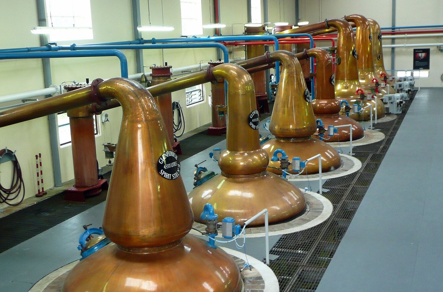 distillery-665564_1920.jpg