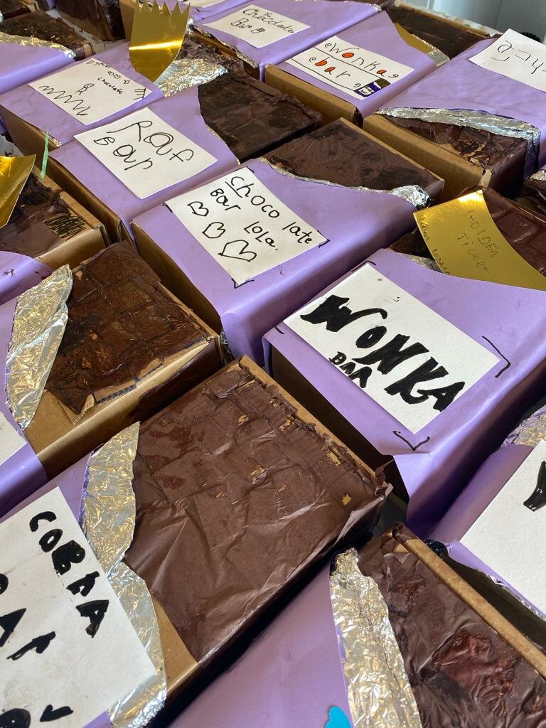 Our Willy Wonka secret chocolate boxes with their very own golden tickets look amazing! xx

#artforkids #artkidsathome #artkids #artactivity #artclass #artclub #mindfulness #craftskids #zoom #afterschool #holidayclub #homeschooling #homeschool #londo