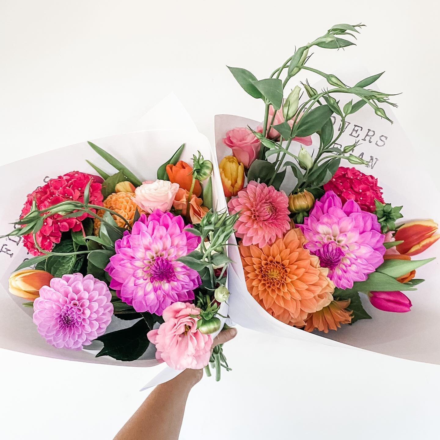 Monday blooms 🧡

Order online 
Www.flowersbytegan.com.au