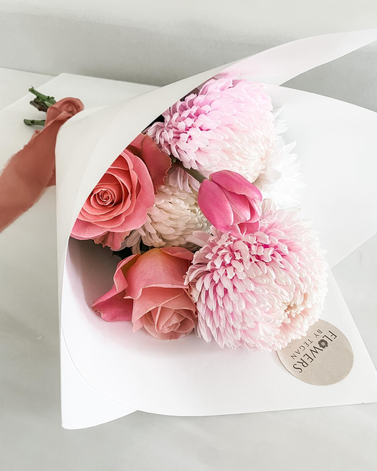 A belated Happy Mother&rsquo;s Day to all the beautiful Mummas! 

I have finally had time to sit down and relax after a busy few days getting all your Mother&rsquo;s Day orders ready~ a total of 78 flower arrangements created and delivered around ced