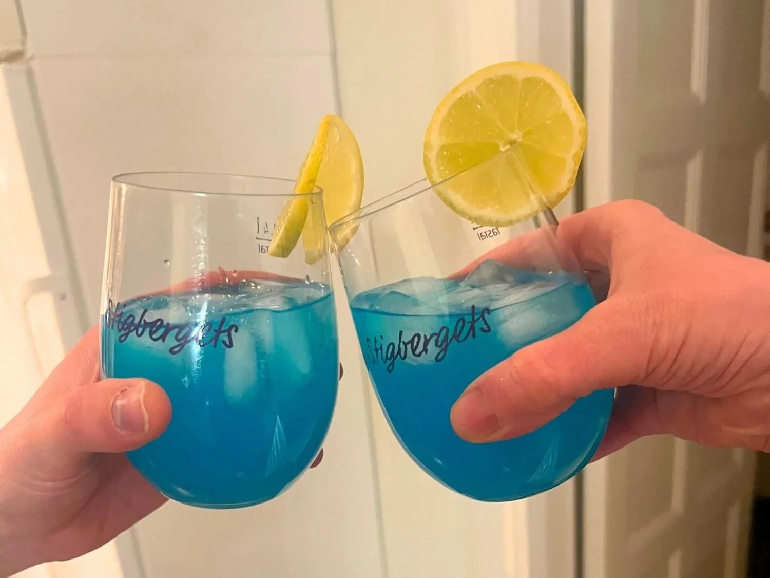 Blue Cocktails: Fun, Colorful Recipes to Try
