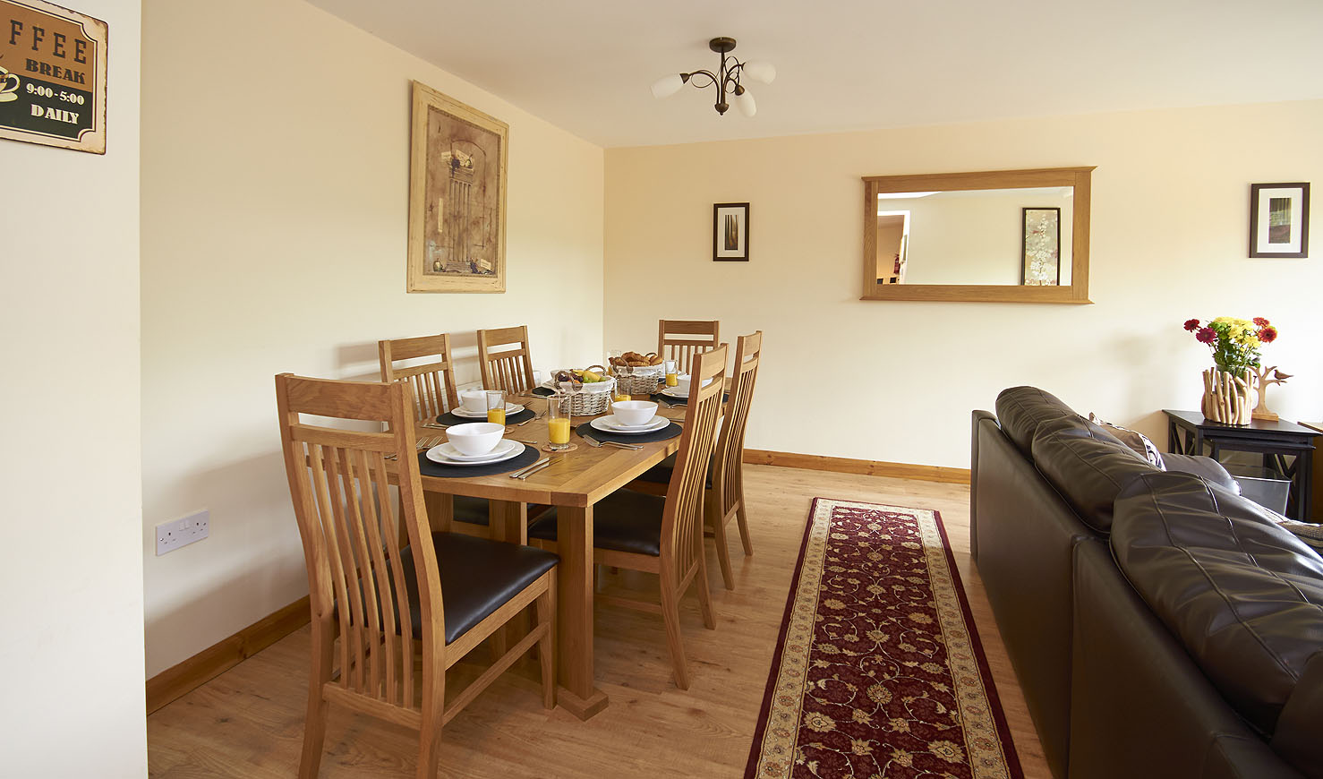 New Forest self catering cottages | Shepherds Spring Cottages dining area