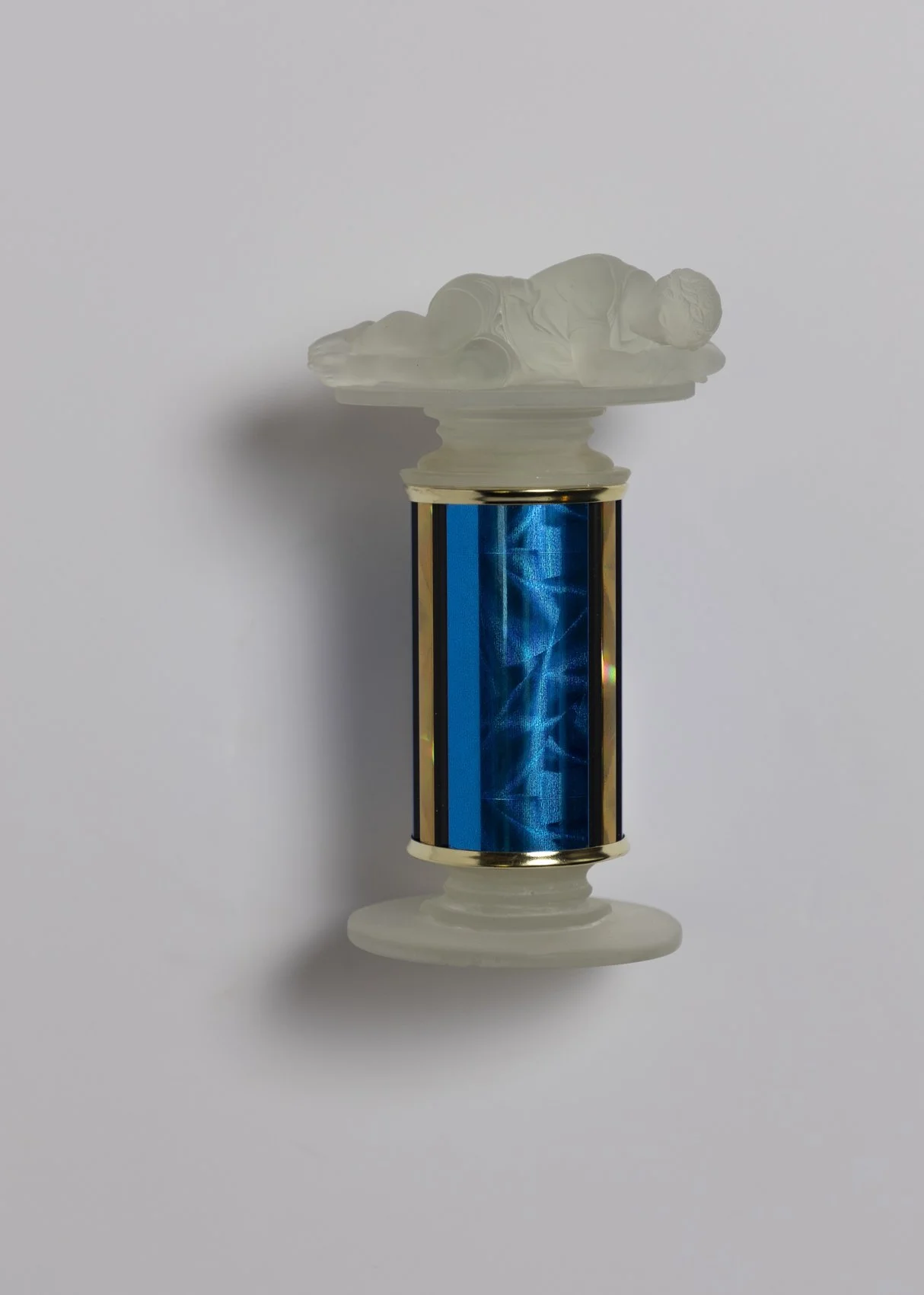 Zeledon_Tam_Wei_Champ_Lamp_Rest_1.JPG