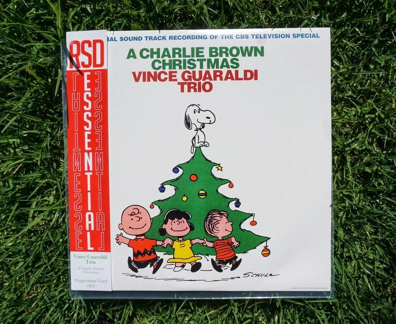 A Charlie Brown Christmas (peppermint /clear LP) used — Phantom