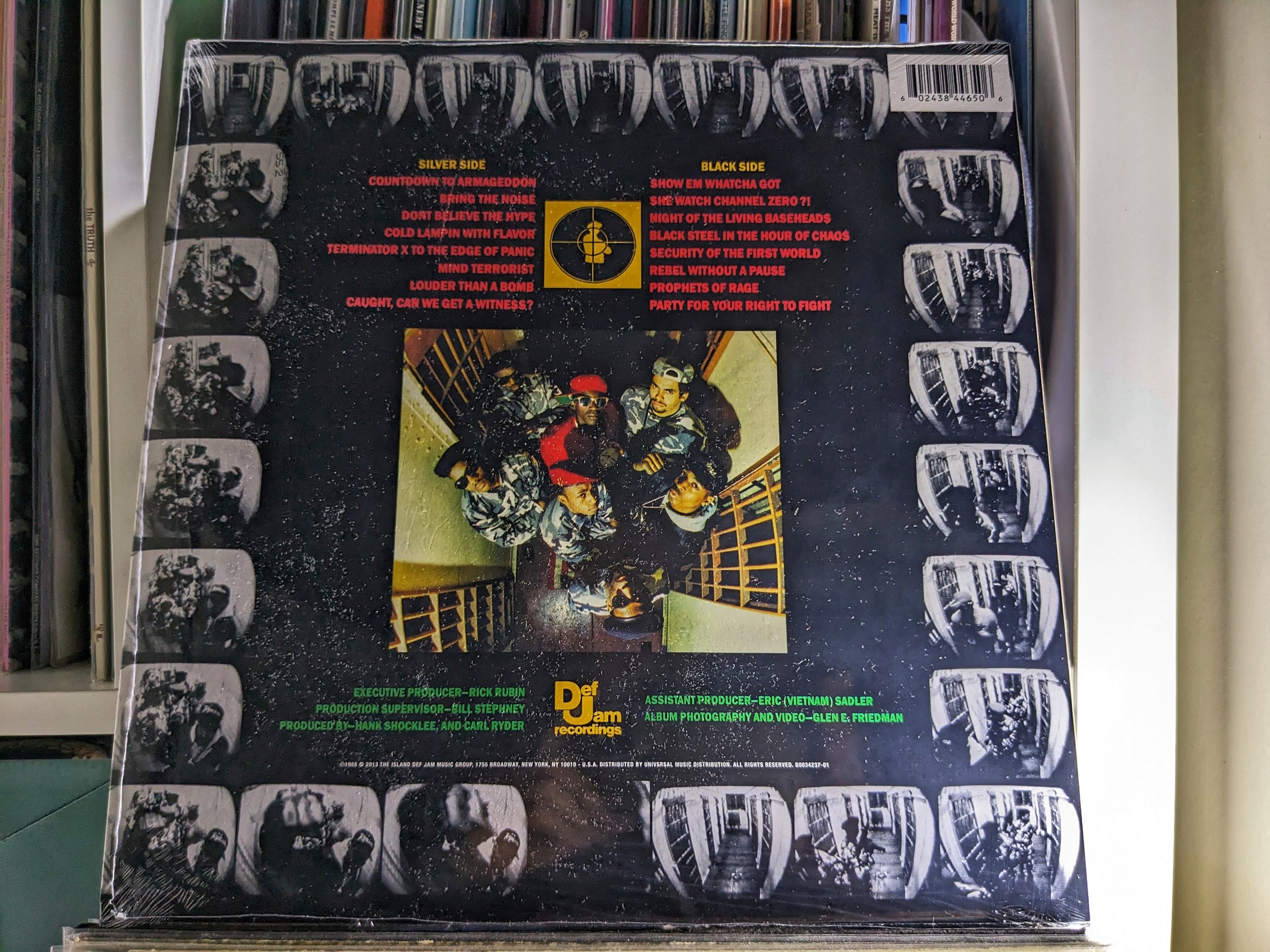 Public Enemy - It Takes a Nation of Millions to Hold Us Back